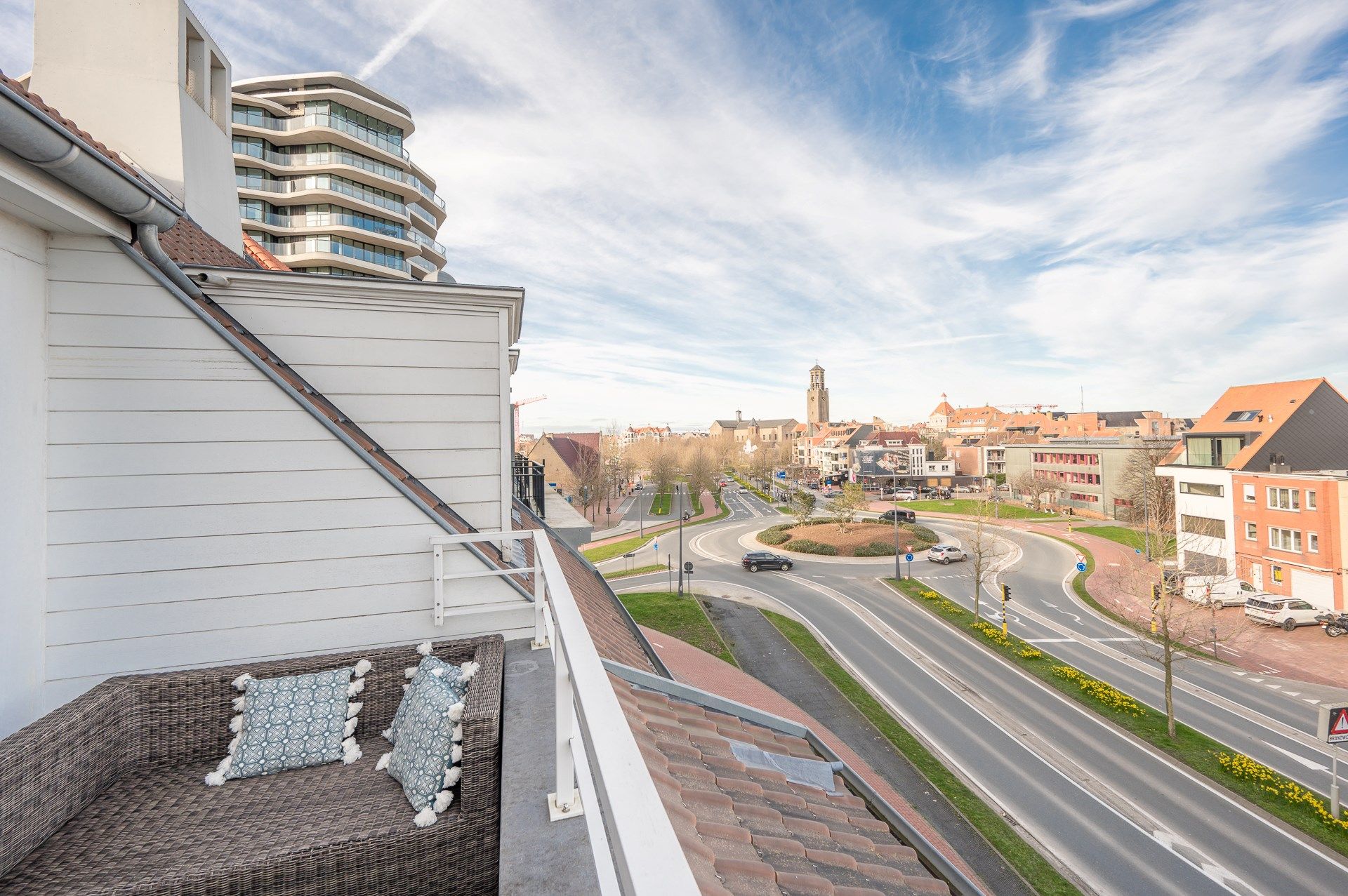 Lichtrijk appartement met een hoogwaardige afwerking,  2 slaapkamers en een ruim terras, gelegen in de residentie Promenade ter hoogte van Duinenwater op enkele foto 11