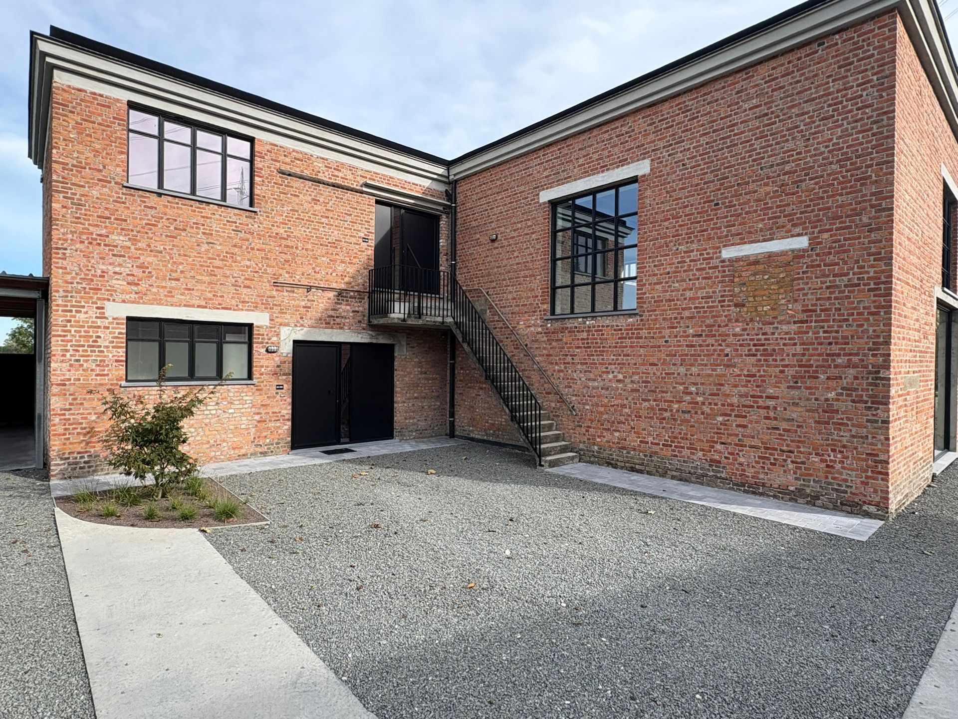 Prachtig en ruim appartement met uitzicht op Leiearm foto {{pictureIndex}}