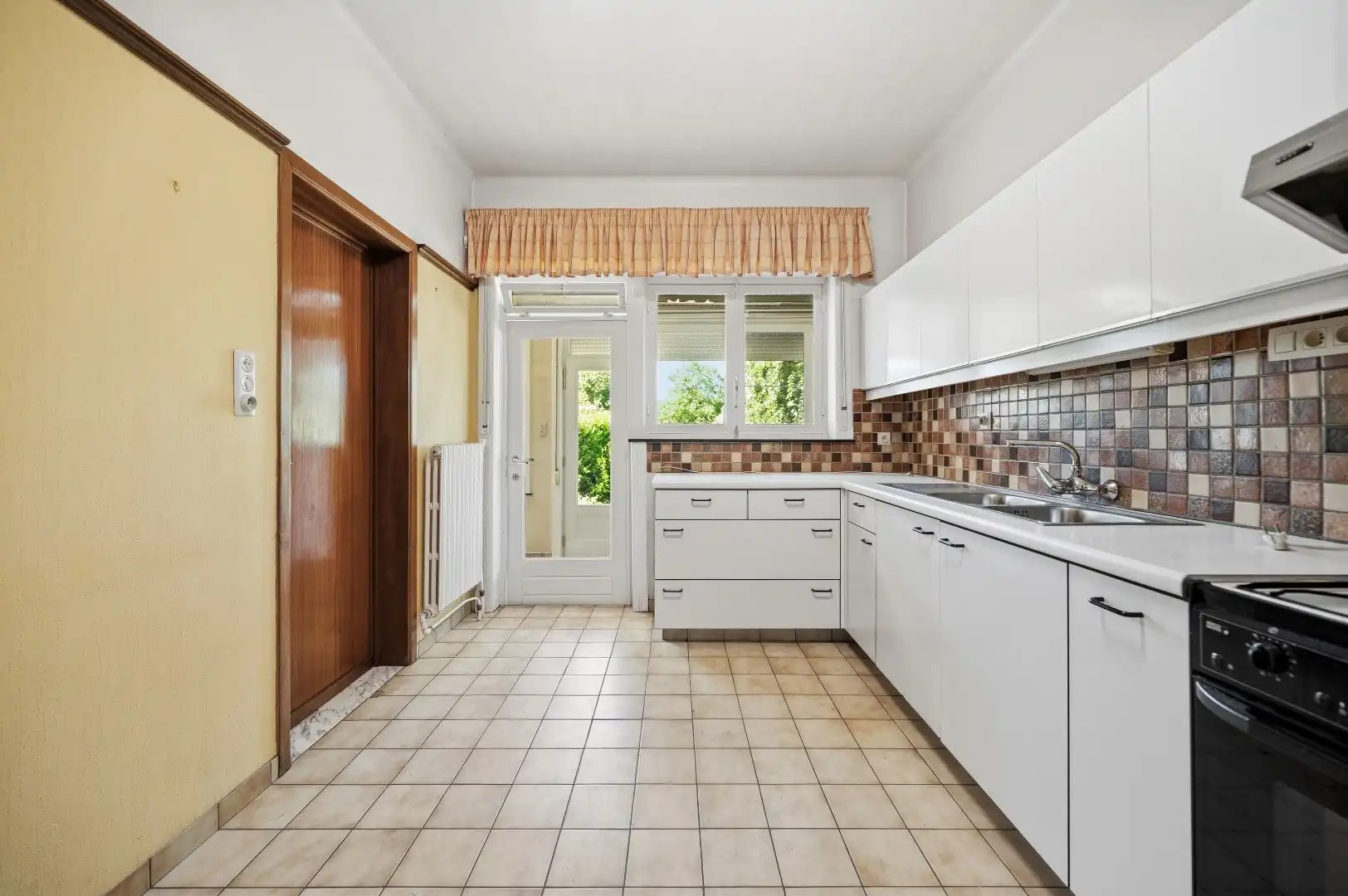 Goed gelegen, ruime gezinswoning met 7 slaapkamers in Neerwinden (Landen) foto 9