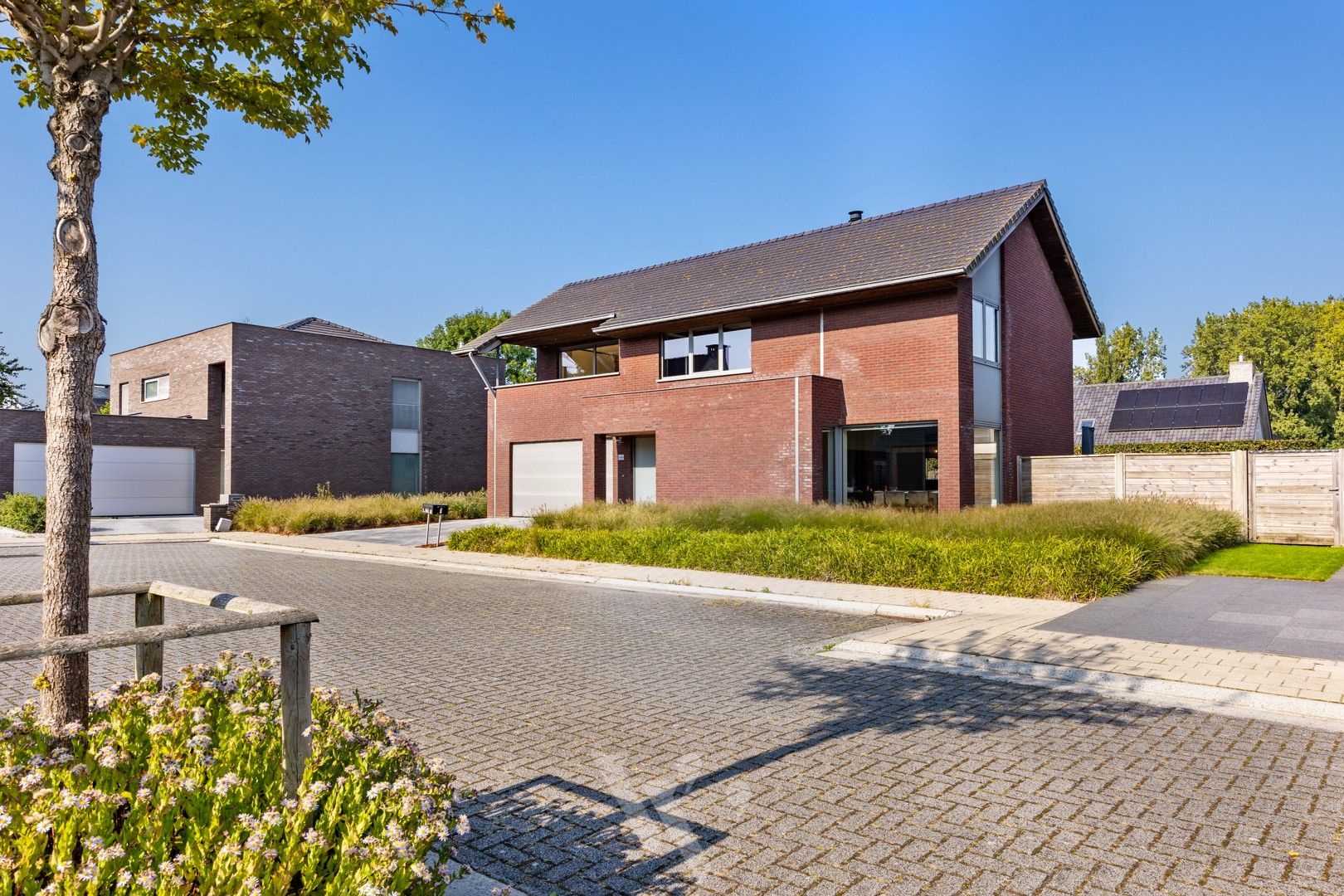 Nieuwbouwwoning met 4slpks, tuin en garage, in doodlopende straat. foto 35