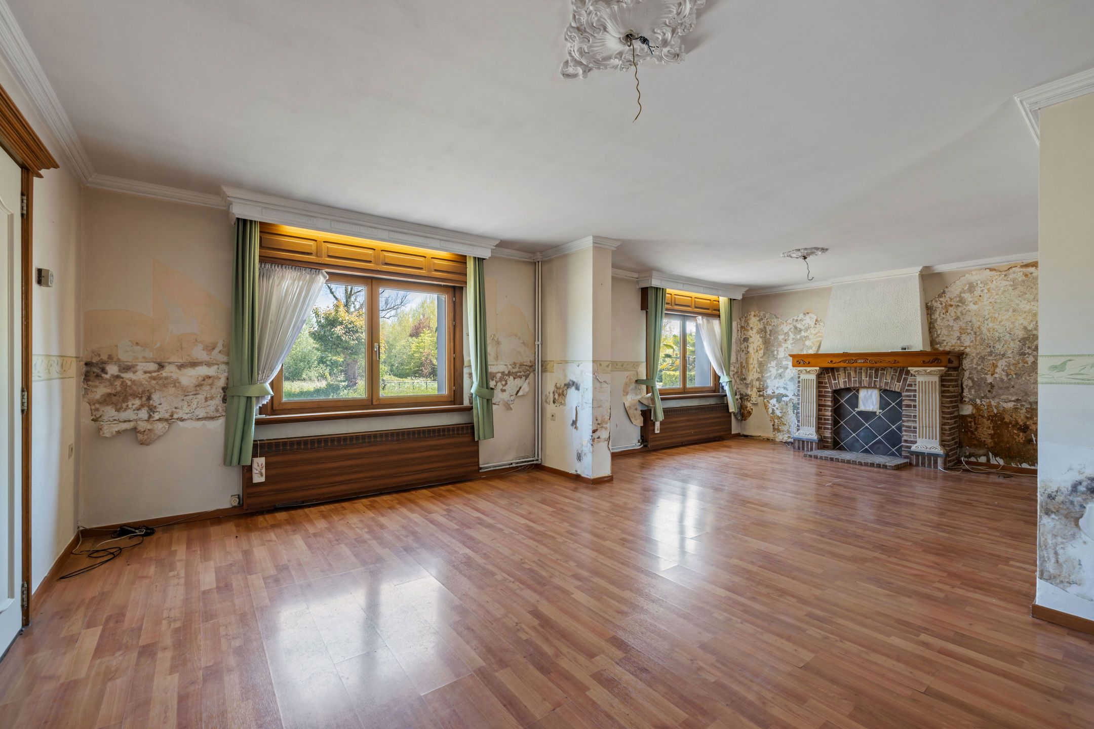 Ruime woning met garage + atelier + (bouw) grond op 9a 30ca foto 5