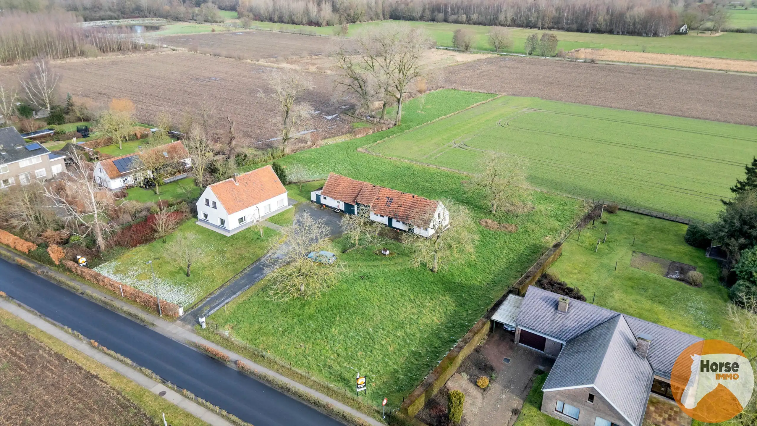 SINT-MARTENS-LATEM- Uniek gelegen hoeve met aanpalende grond foto 8