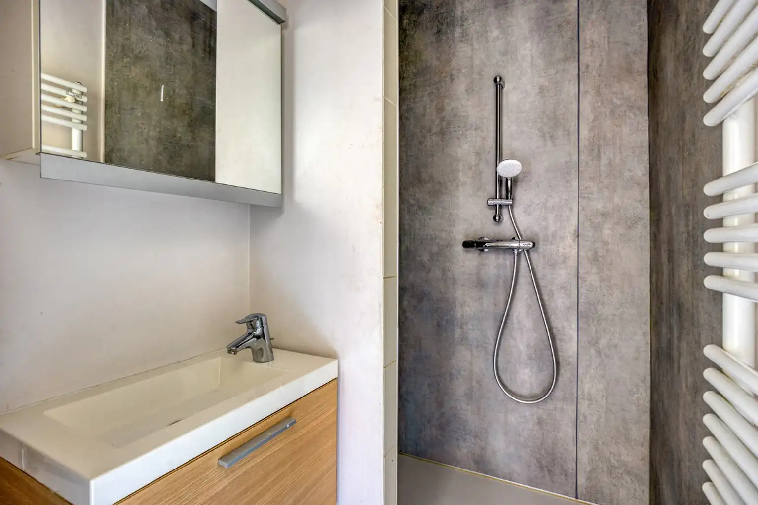 Instapklare 2-gevelwoning nabij Sint-Agatha-Berchem foto 30