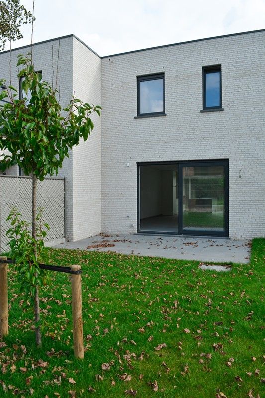 Moderne nieuwbouwwoning gelegen in Rumbeke foto 2