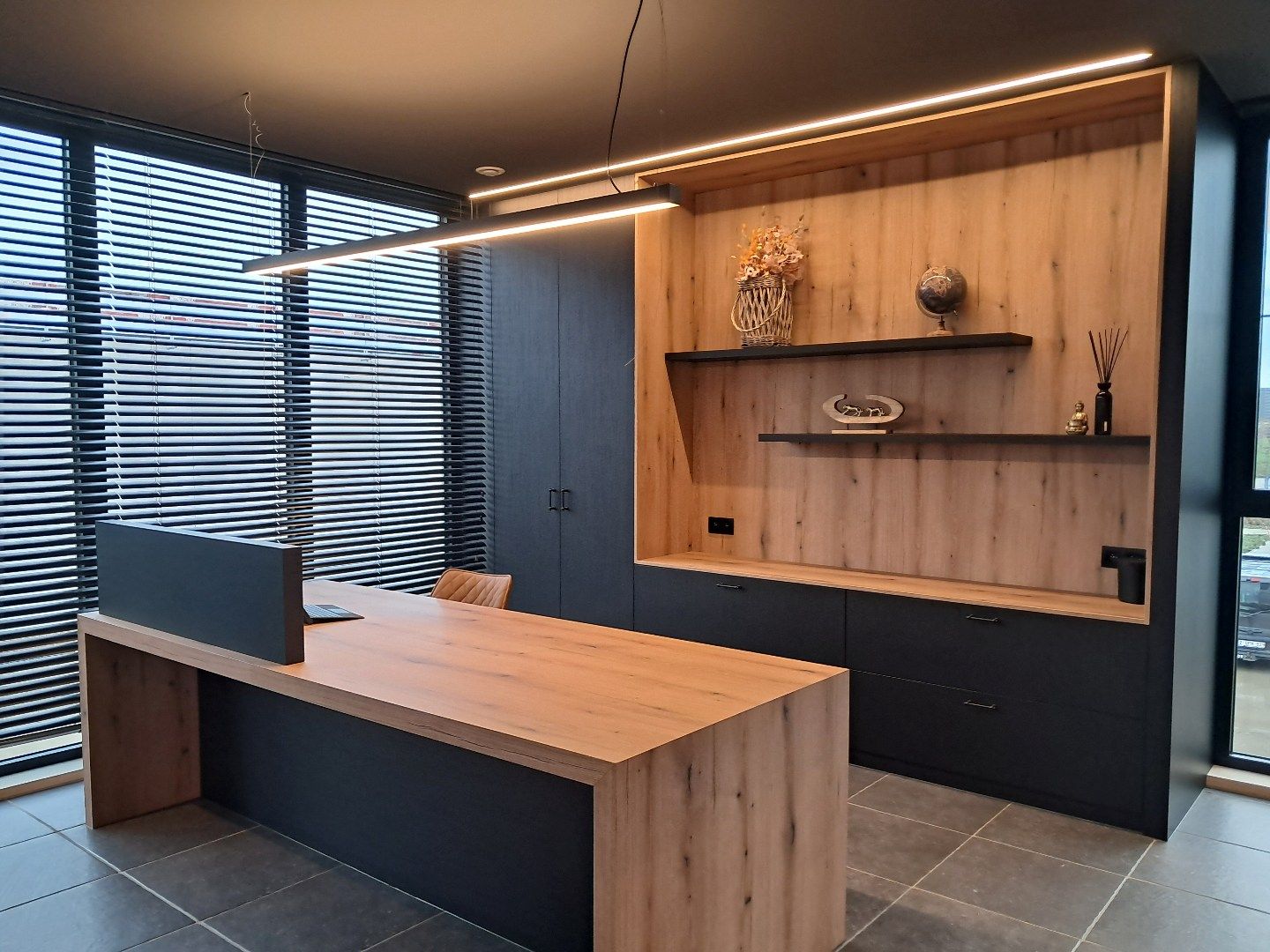 Instapklare kantoorruimte te Moerkerke. foto 5