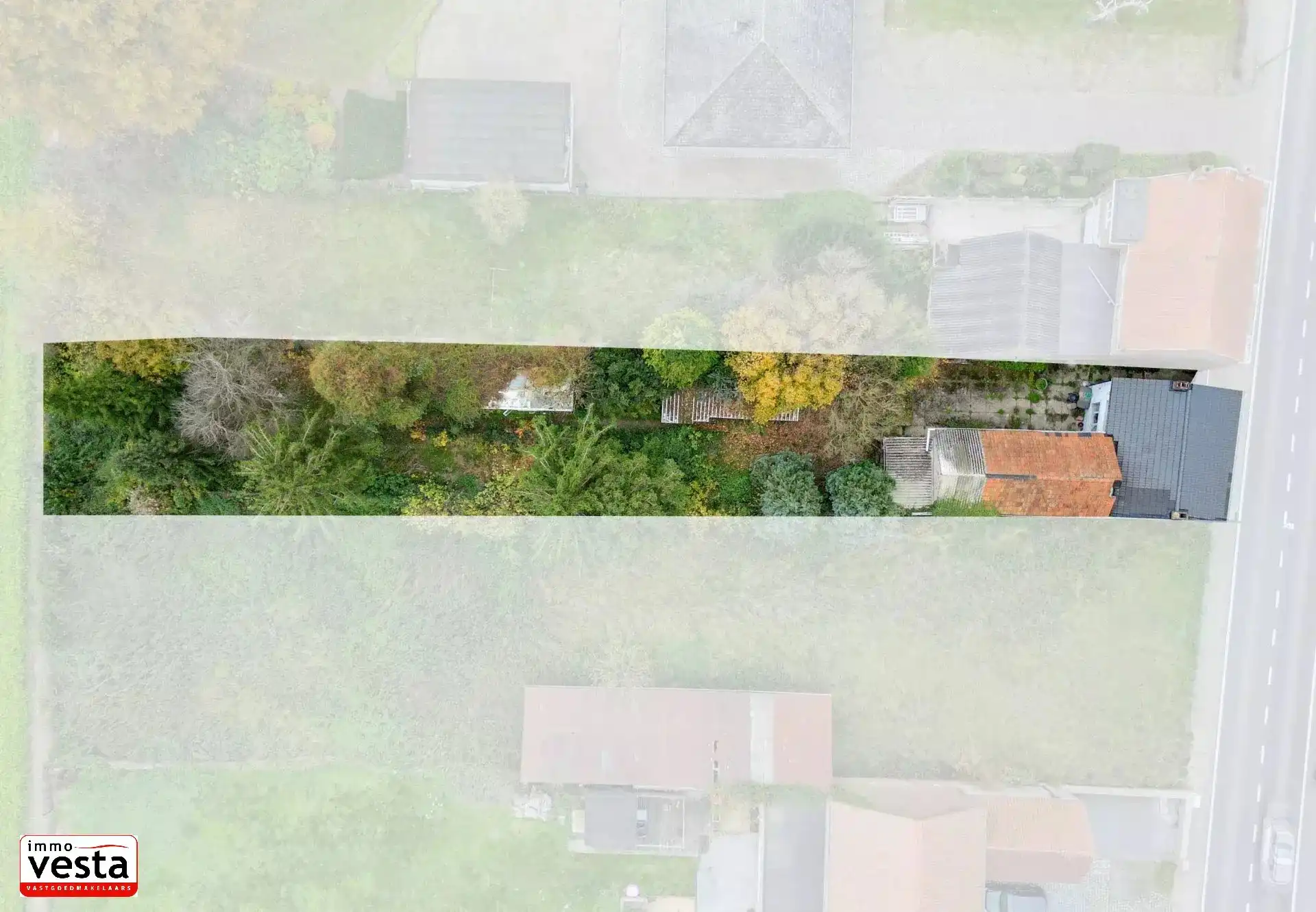 Te renoveren woning op goede locatie foto 4