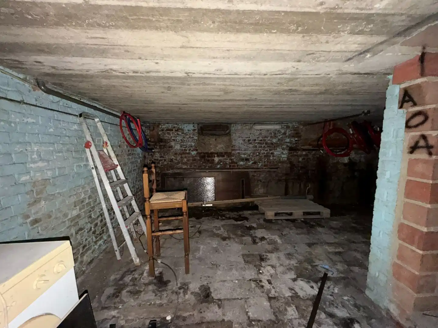 Handelspand te huur nabij het centrum van Lennik foto 7