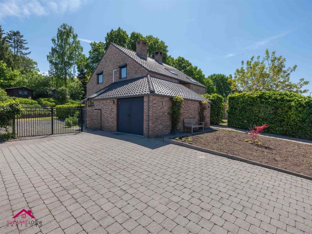 Gezellige, instapklare gezinswoning met garage foto 3