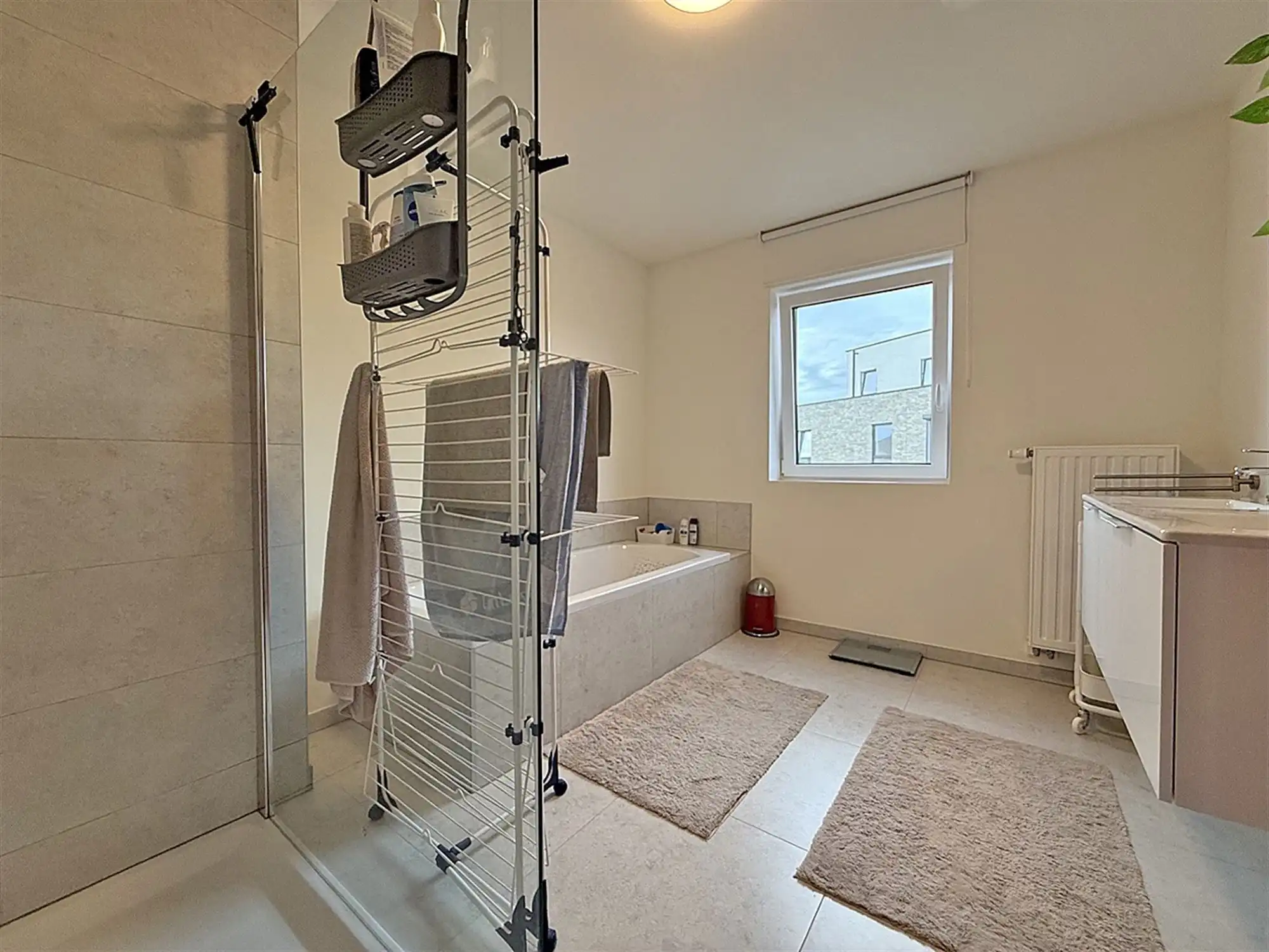 Instapklare WONING met 3 slaapkamers, tuin / terras & carport, gelegen in een rustige, kindvriendelijke buurt foto 18