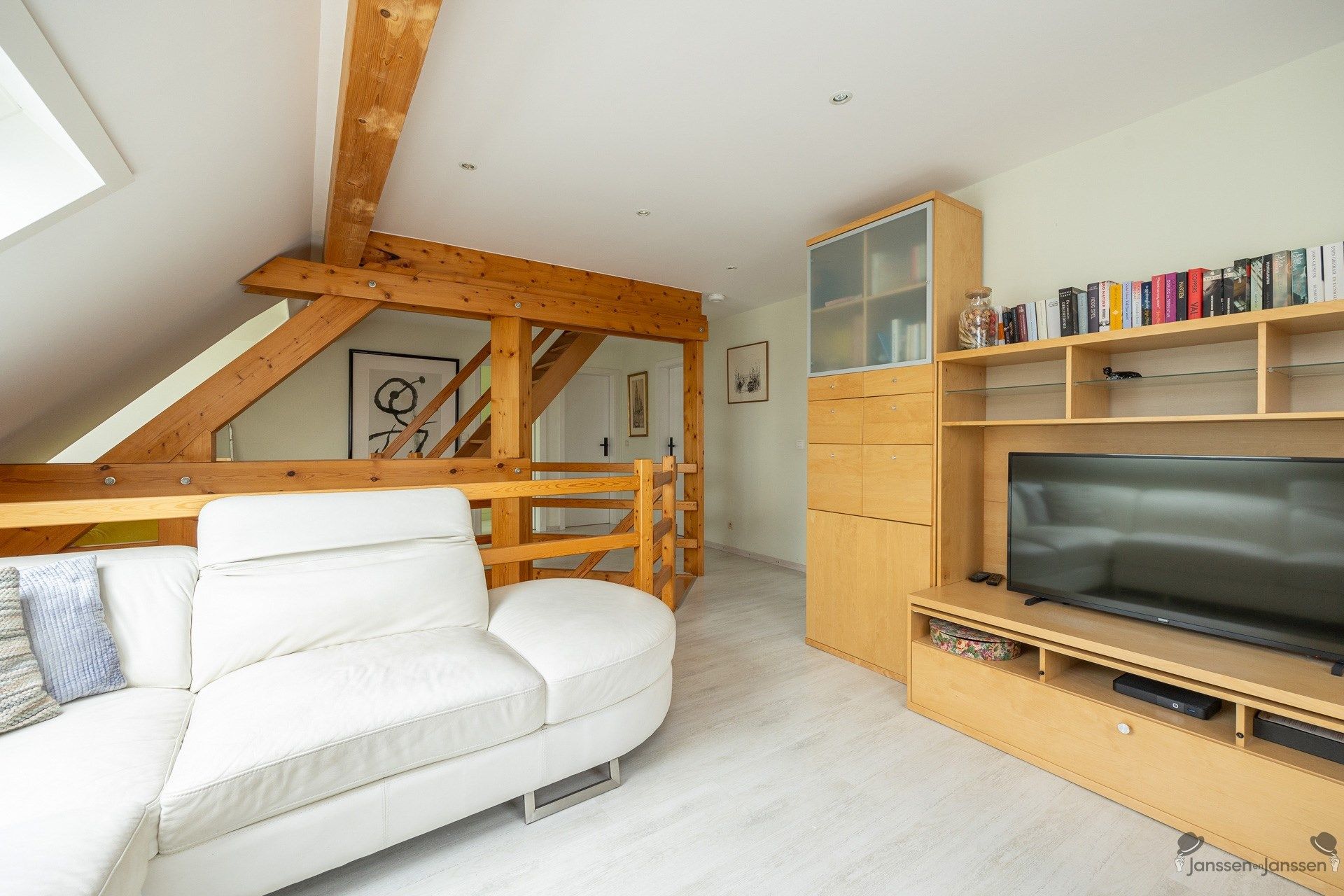 Energiezuinige instapklare woning met royale tuin foto 12