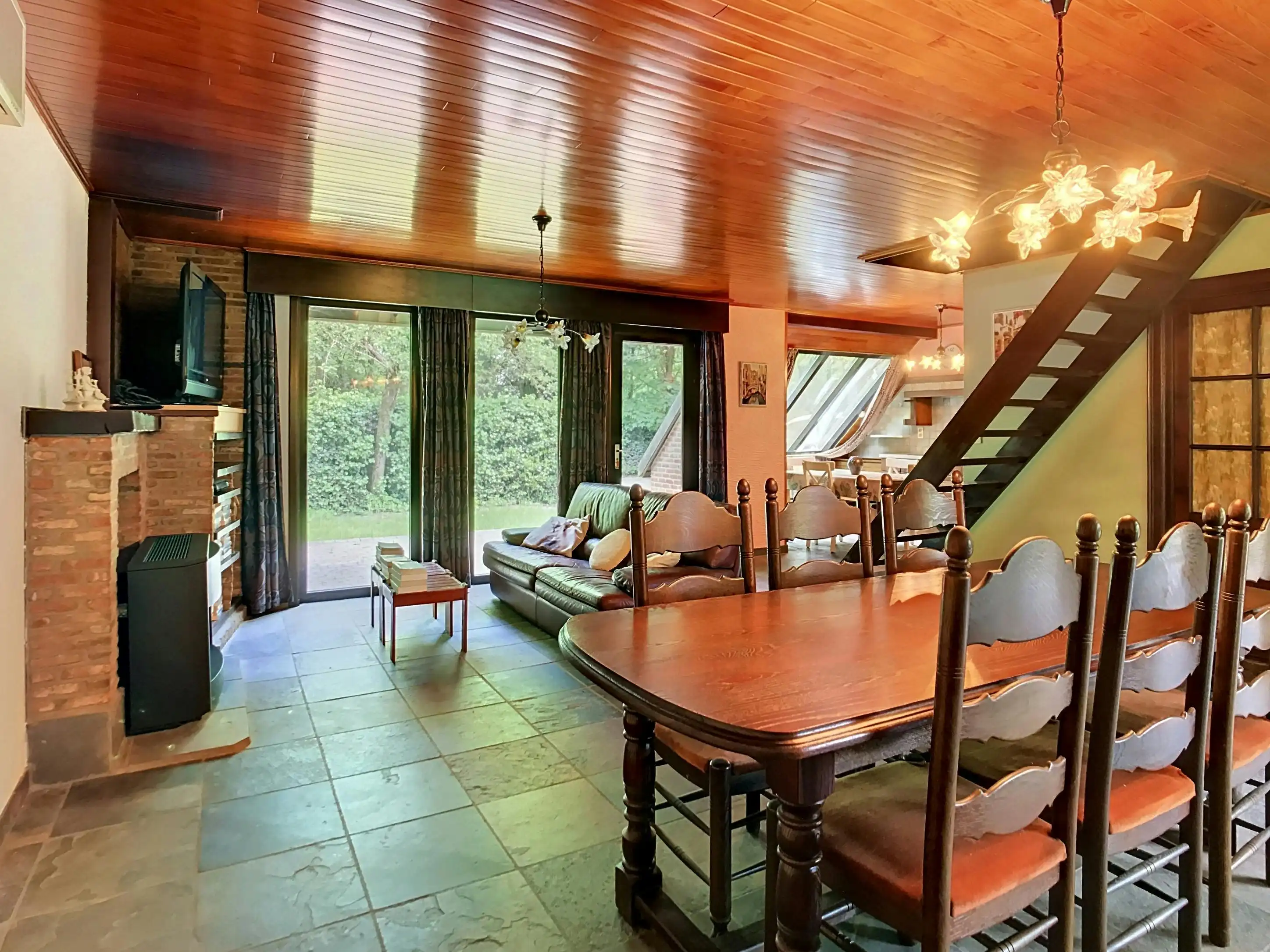 Ruime vakantiewoning op groot open perceel in bosrijk gebied foto 10
