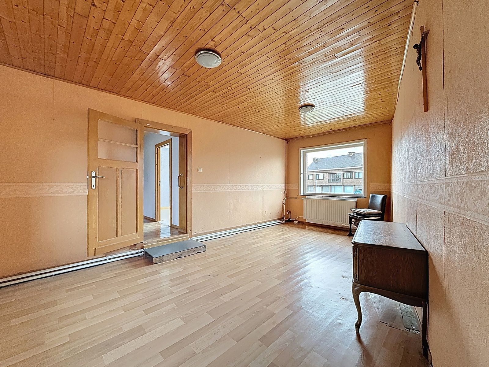 Woning mét hangaars en tuin foto 18