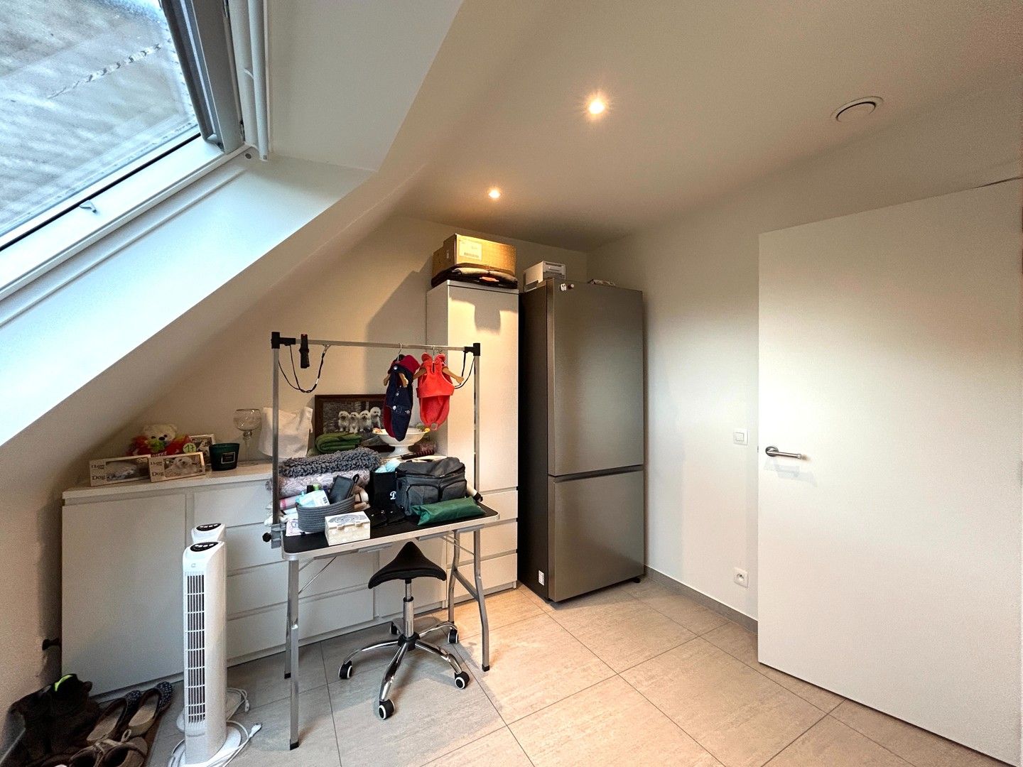 Instapklaar twee-slaapkamerappartement met zicht op stadspark te centrum Roeselare! foto 15