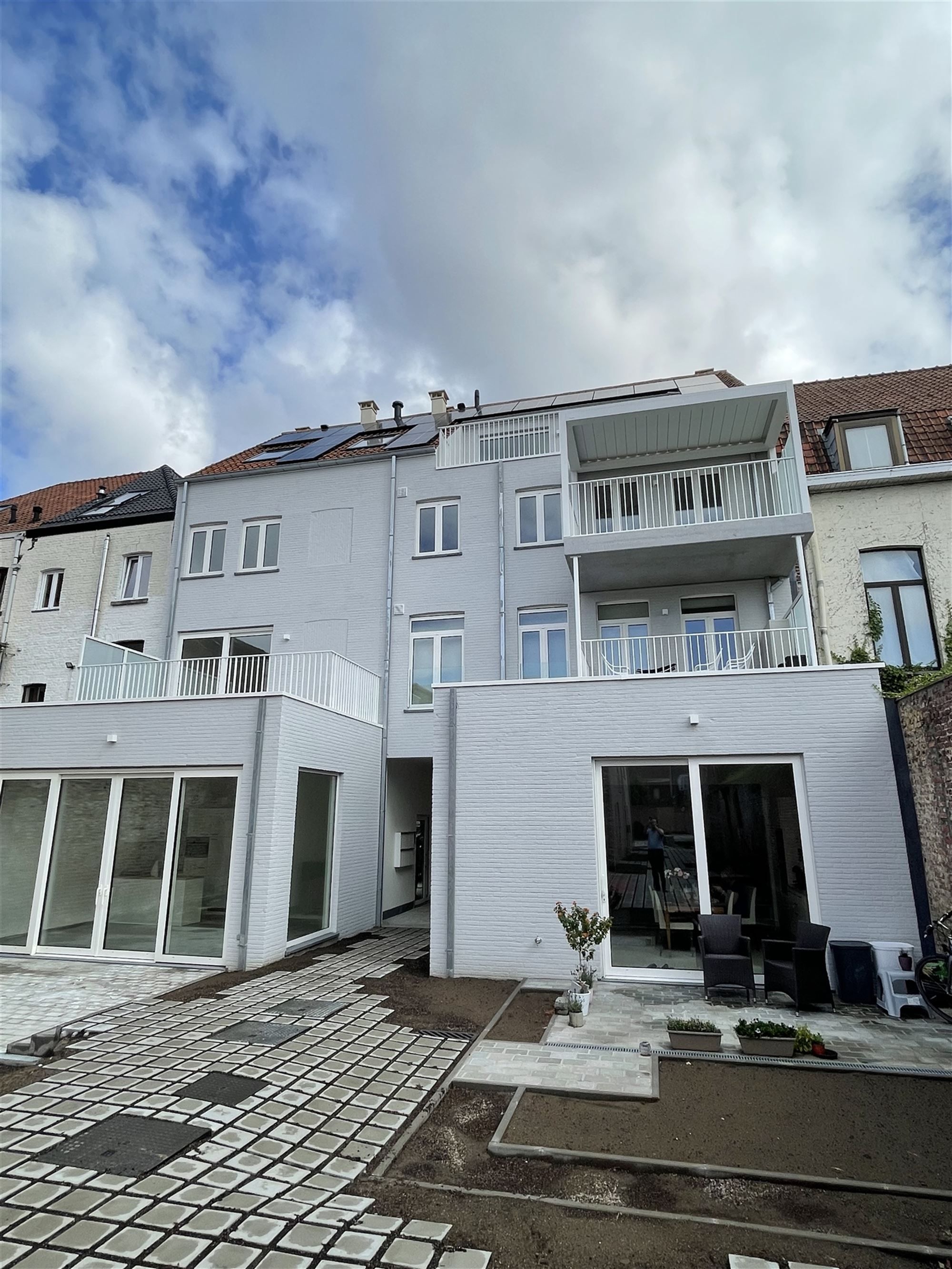 Nieuwbouw appartement met groot terras foto 11