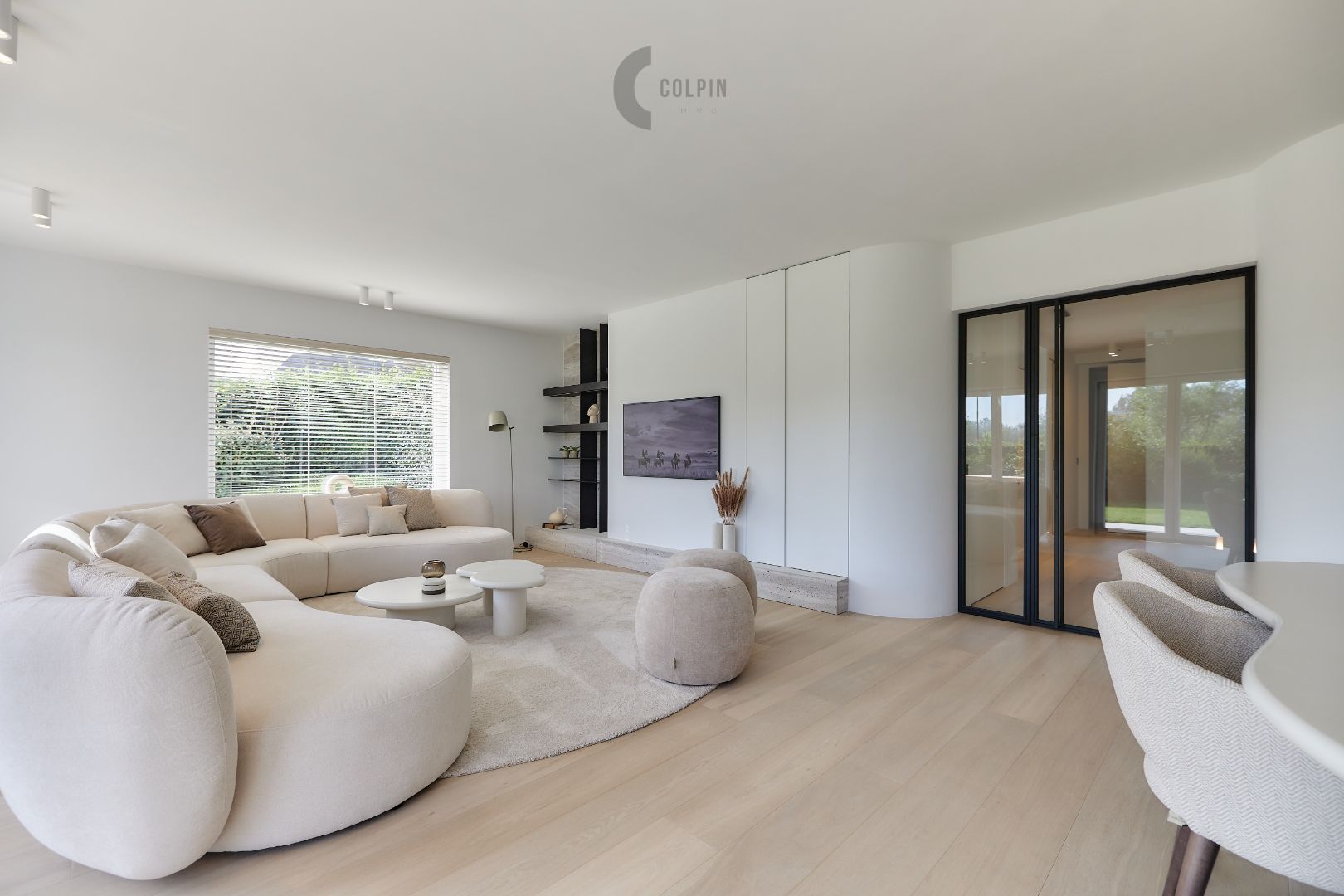 Luxueus hoekappartement met zuidgerichte tuin in het Zoute, vlakbij het Zwin foto {{pictureIndex}}