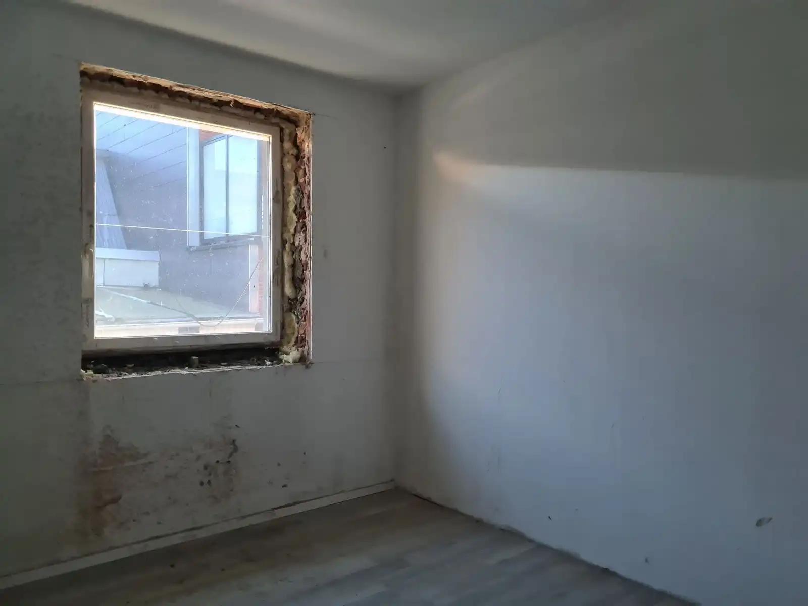Op te knappen woning nabij centrum van Tongeren foto 19