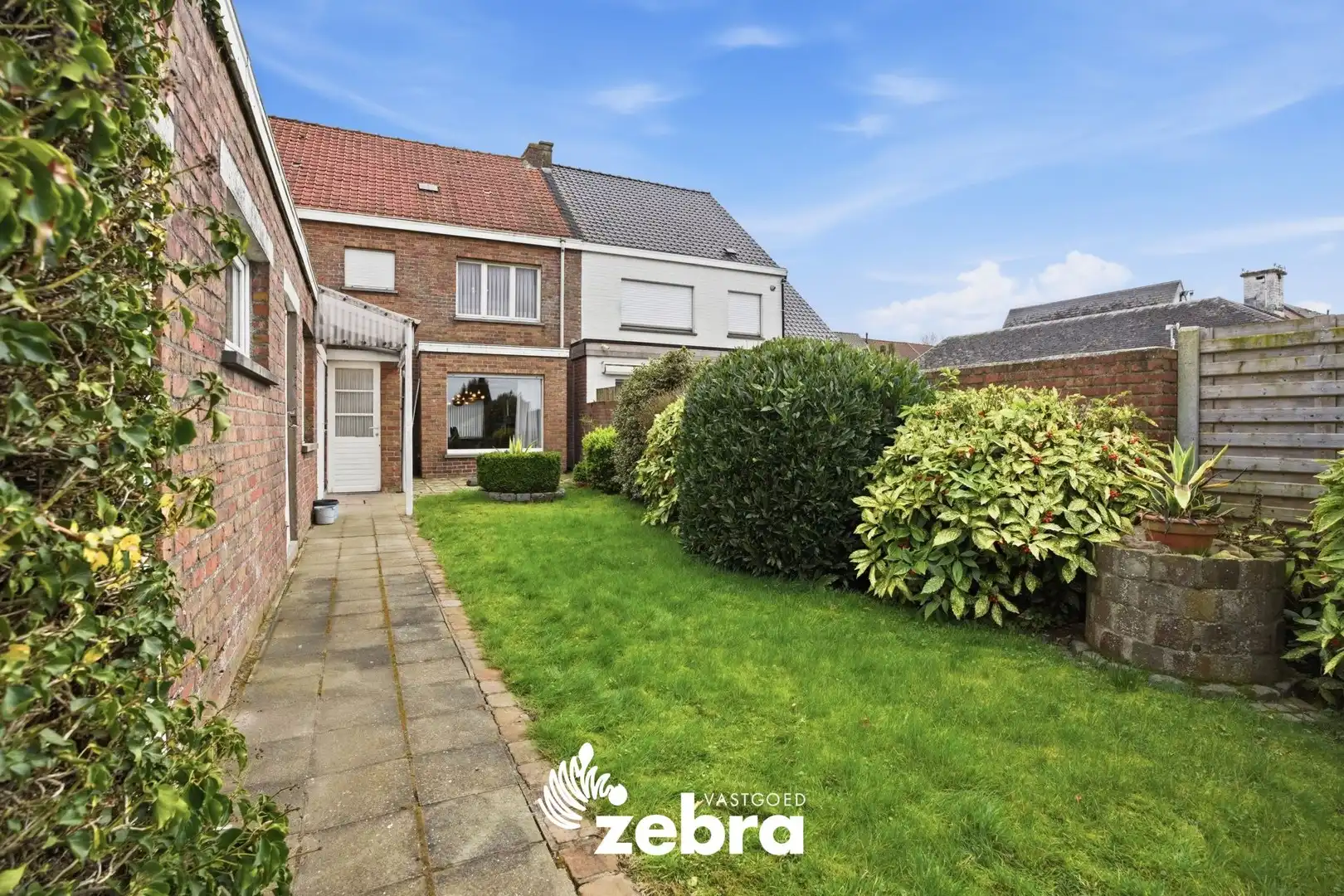 Te renoveren woning op ruim perceel in Eernegem! foto 21