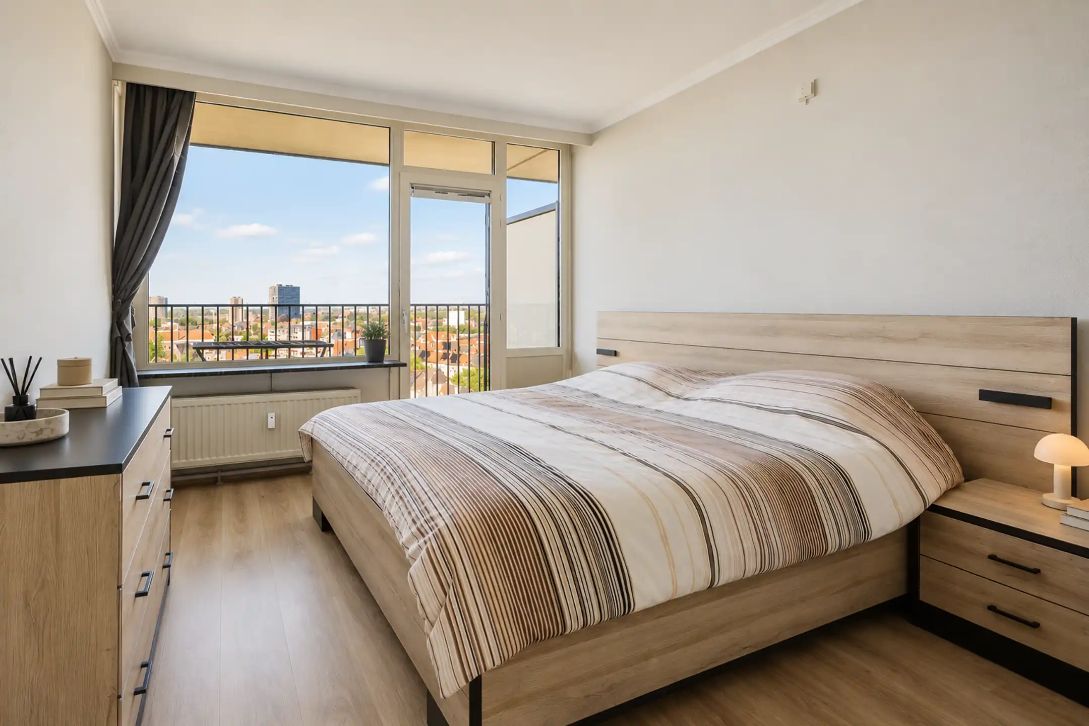 Lichtrijk appartement met 2 slp, 2x terras en garage te Gent foto 12