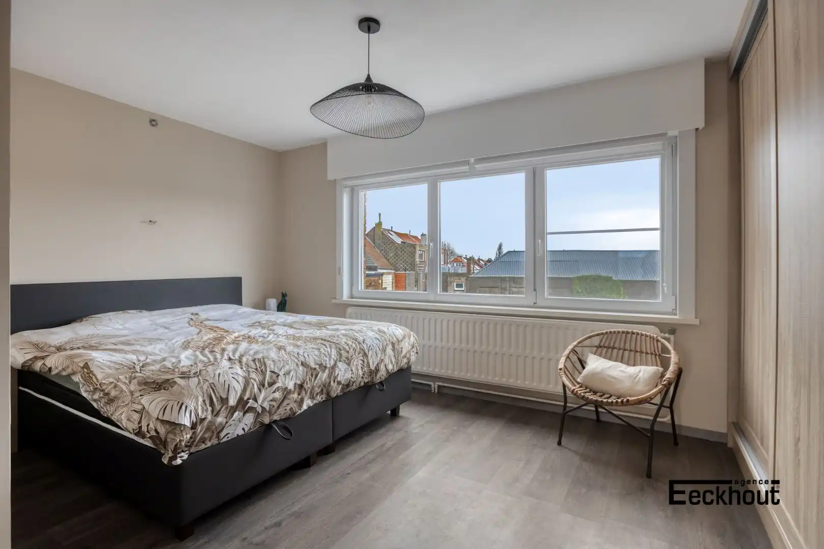 Recent gerenoveerde woning met garage en grote tuin te Bredene! foto 18