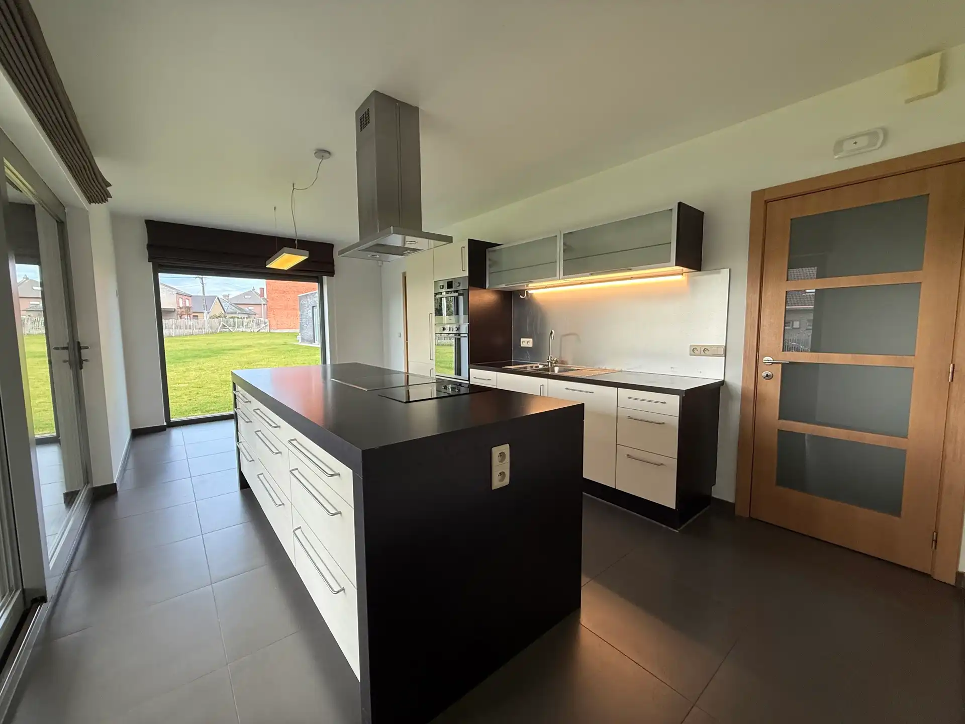 WANZELE - Rustig gelegen Villa met grote tuin. foto 6