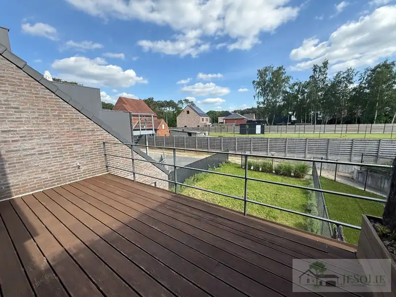 Tiptop verzorgd 2 slpk appartement met groot terras foto 7