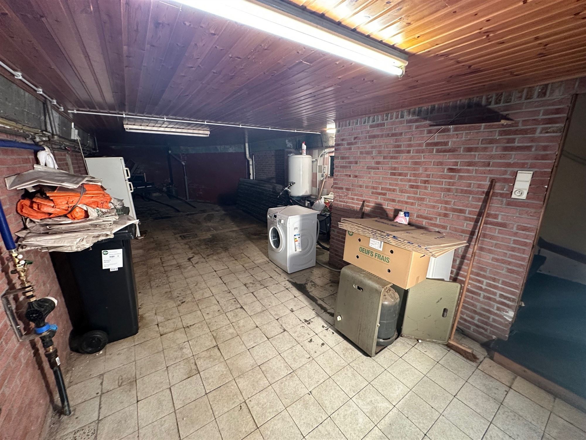 Leuke te renoveren rijwoning met garage op wandelafstand van station en centrum Aalst. foto 9