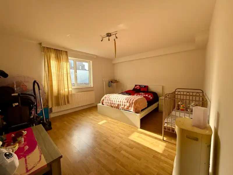 Ruim appartement met 2 slaapkamers foto 12