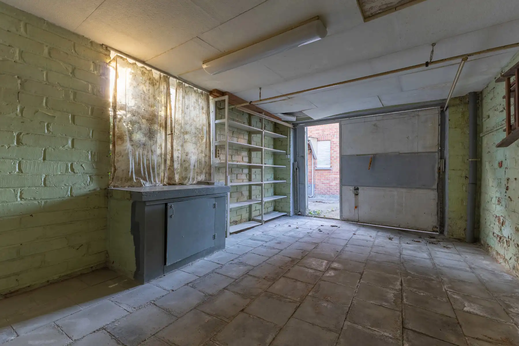 WACHTLIJST - LISTE D'ATTENTE Te renoveren woning met 3 slaapkamers en garage foto 25