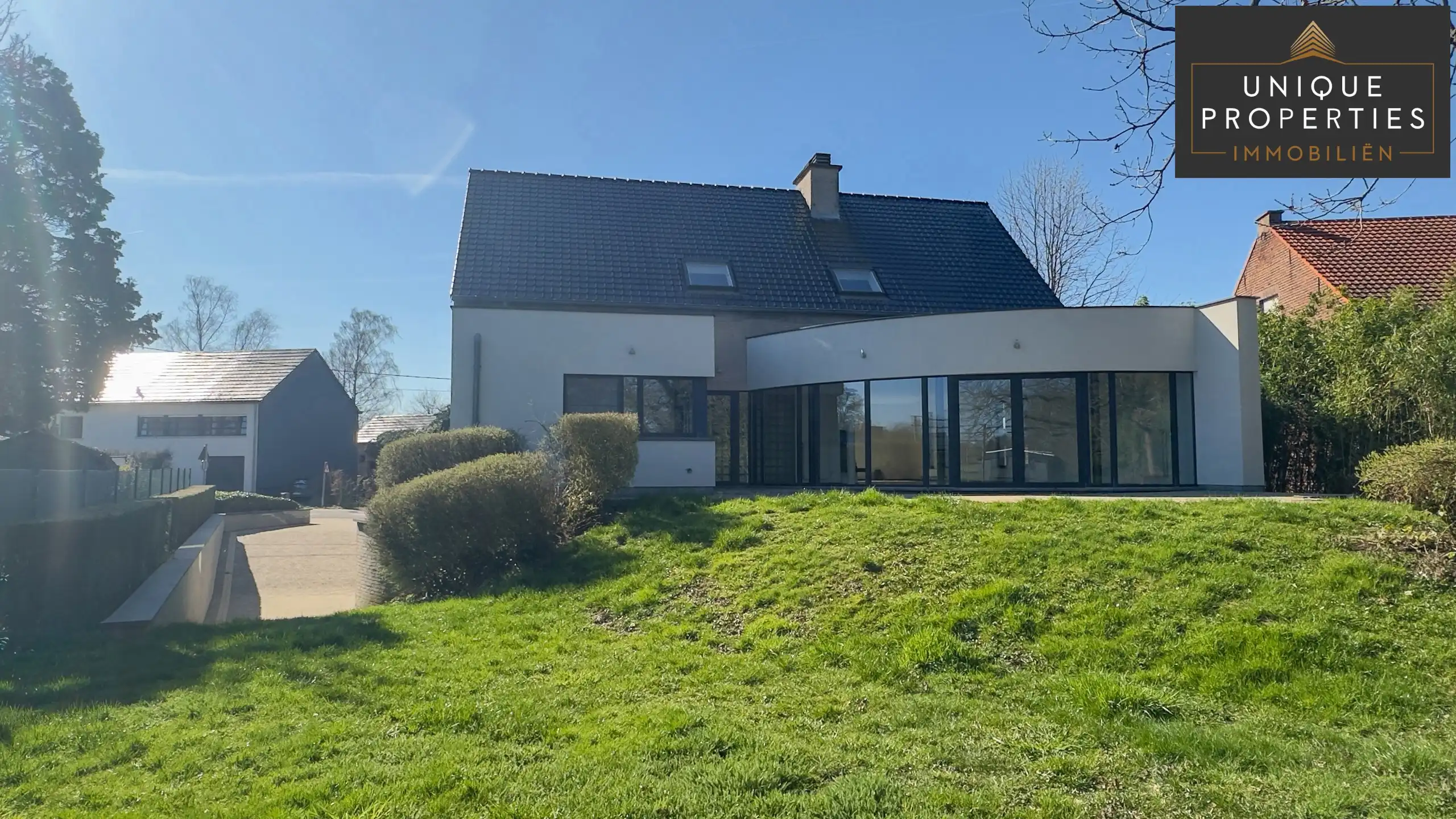 Villa te koop foto 37