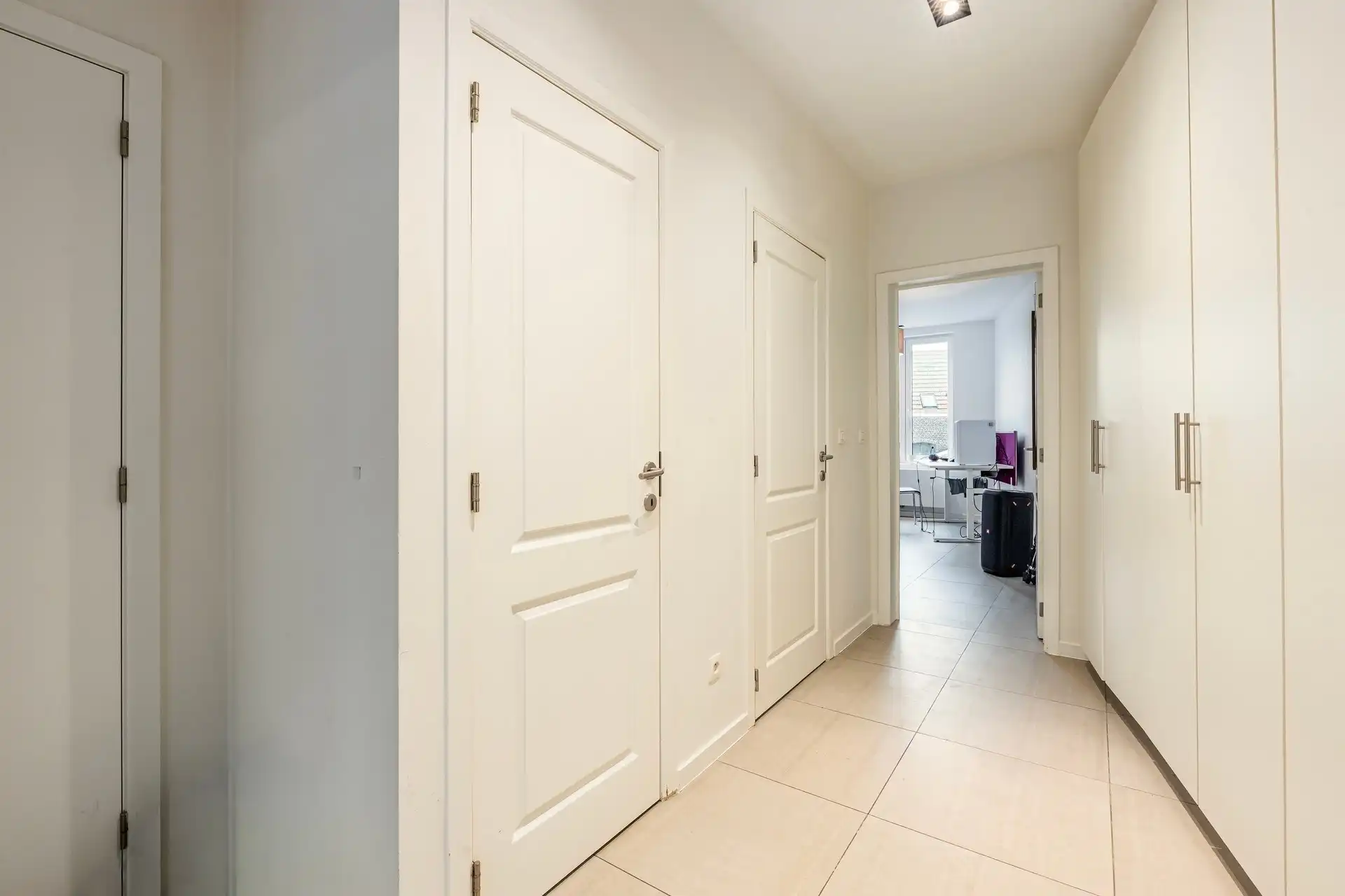 Lichtrijk éénslaapkamerappartement vlak bij Park Spoor Noord foto 7