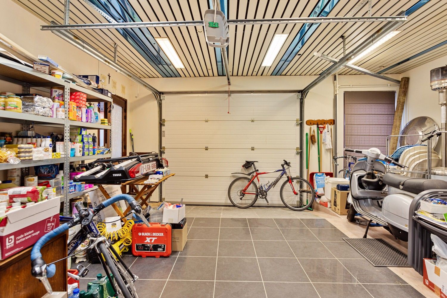 Woning met grote tuin en twee appartementen te koop in het centrum! foto 22