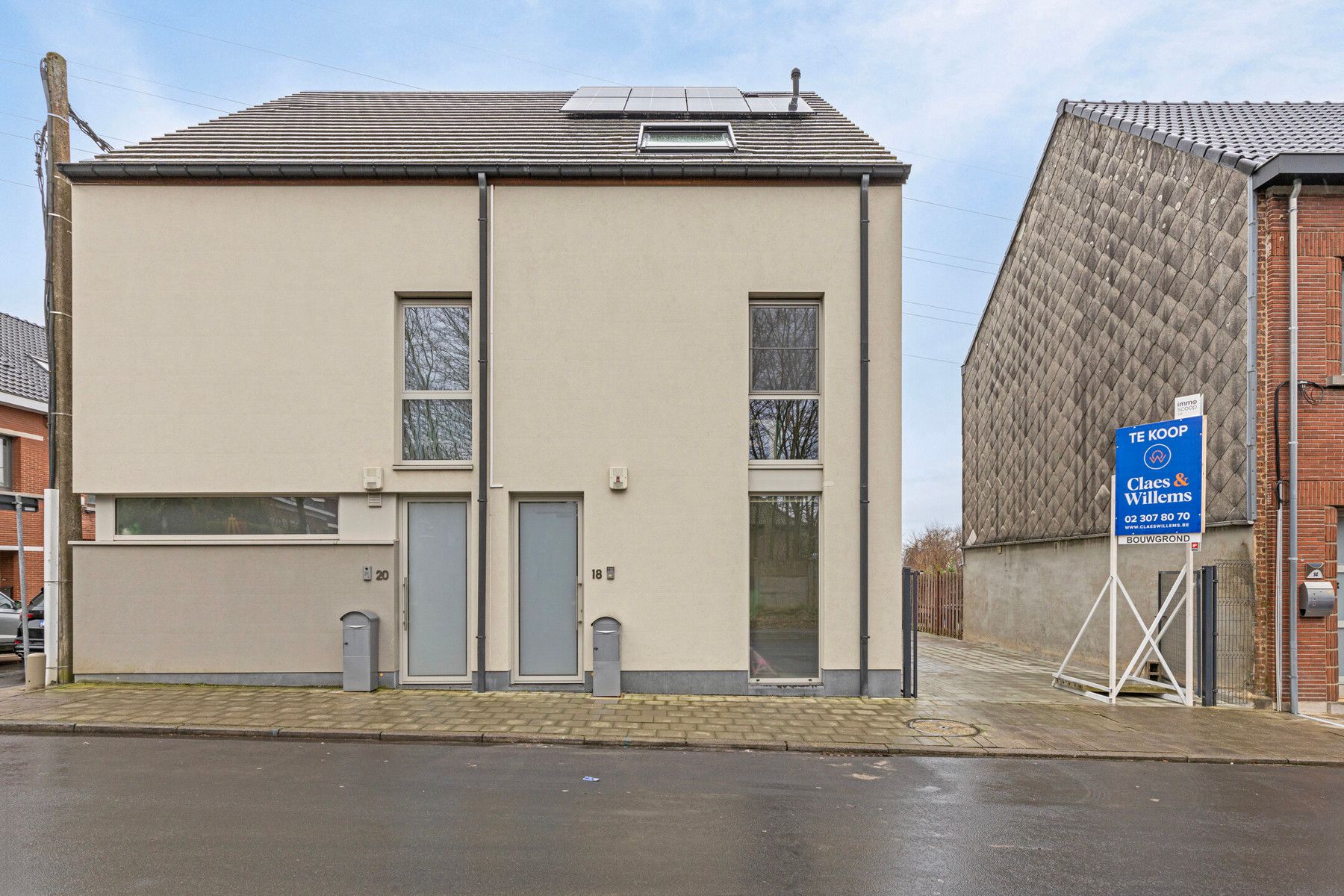 Gezinswoning met 4 slaapkamers, tuin en garage in Halle foto 5