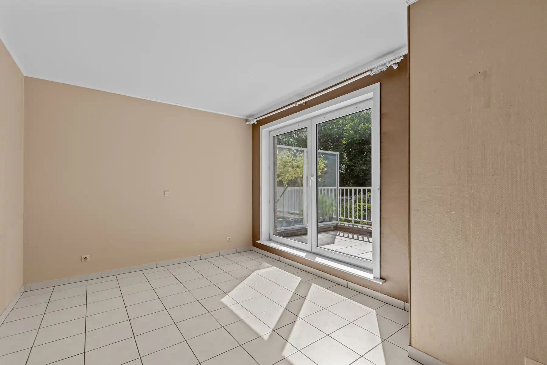 gemeubeld 1-slpk appartement met zonnig terras nabij UZ Gent foto 8