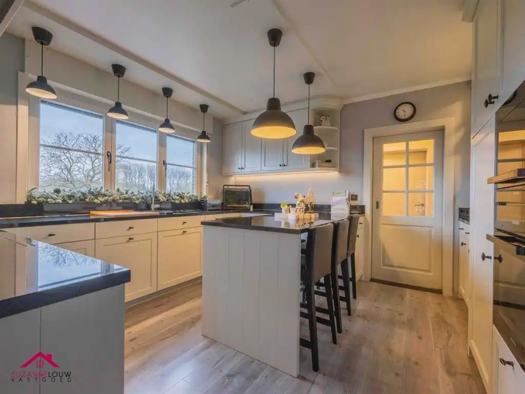 Verrassend ruime en gezellige, instapklare vrijstaande woning met paardenstal foto 19