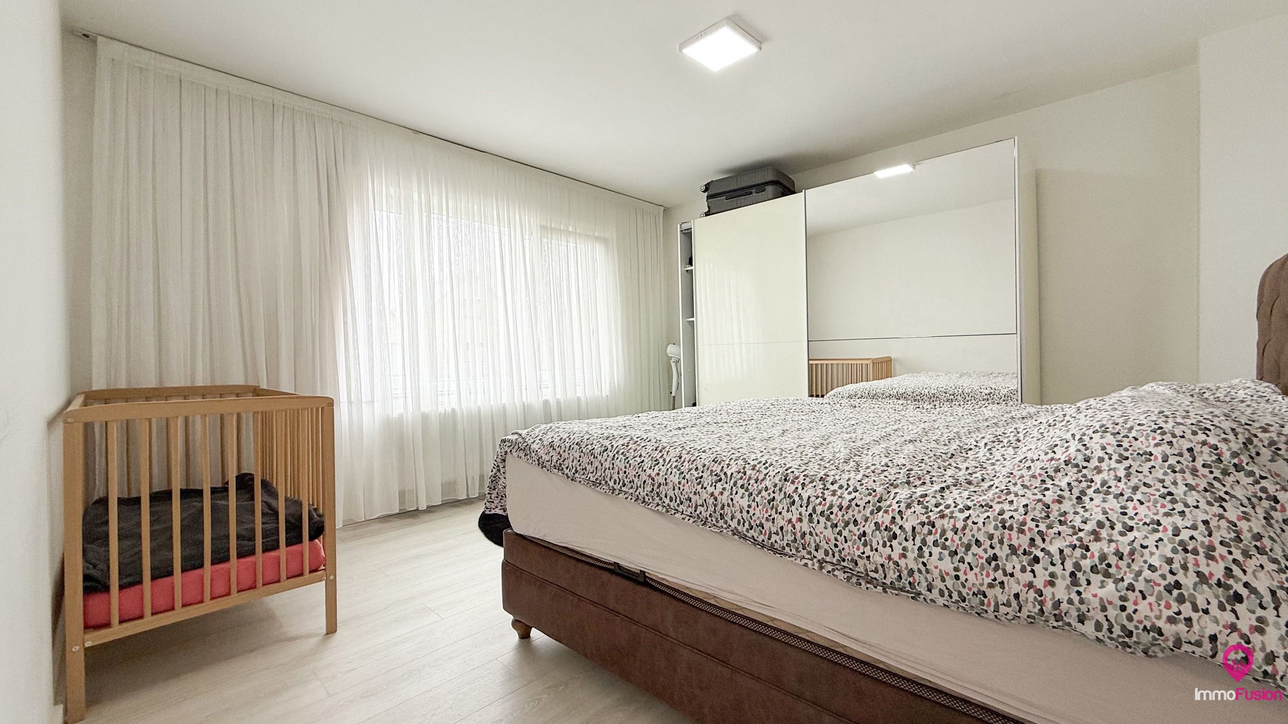 Instapklare woning met 4 slaapkamers – gerenoveerd in 2023! foto 24