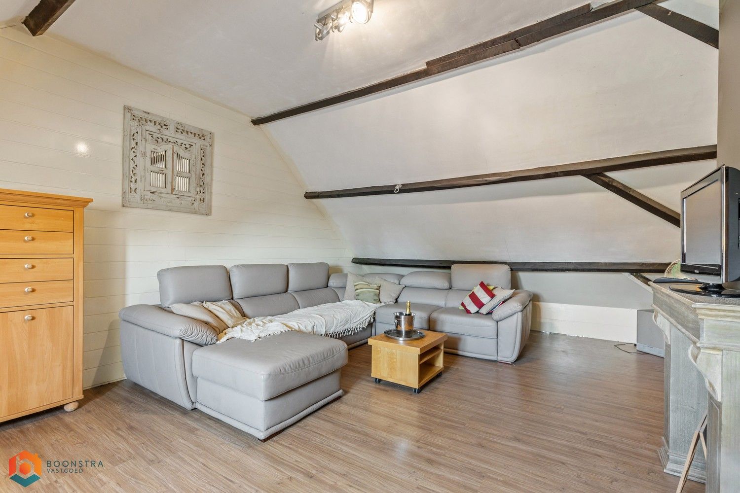 Ruime woning met handelsruimte en grote garage / werkplaats foto 27