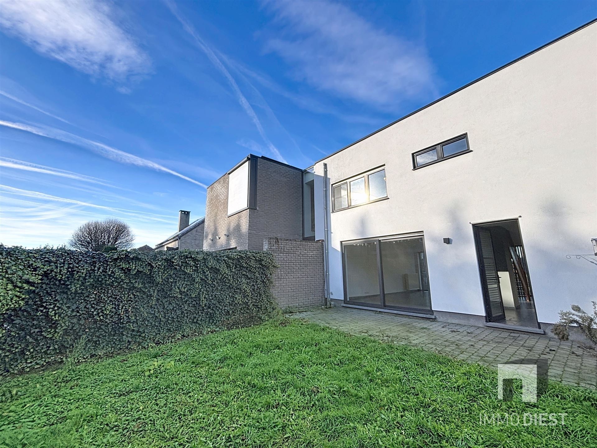 Gezingswoning met 3 slaapkamers en tuintje foto 19