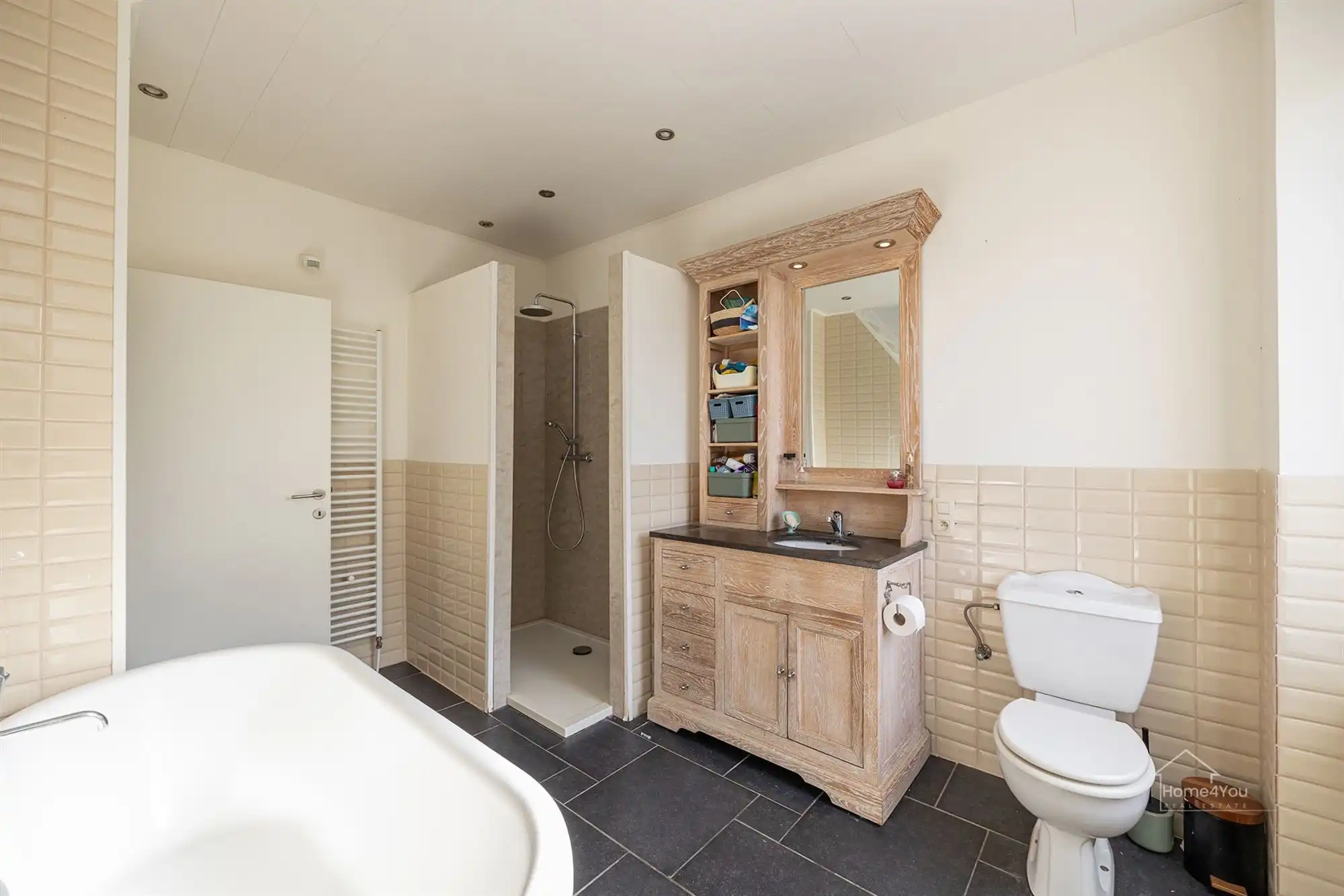 Instapklare Rijwoning, 2 slaapk en tuin foto 12