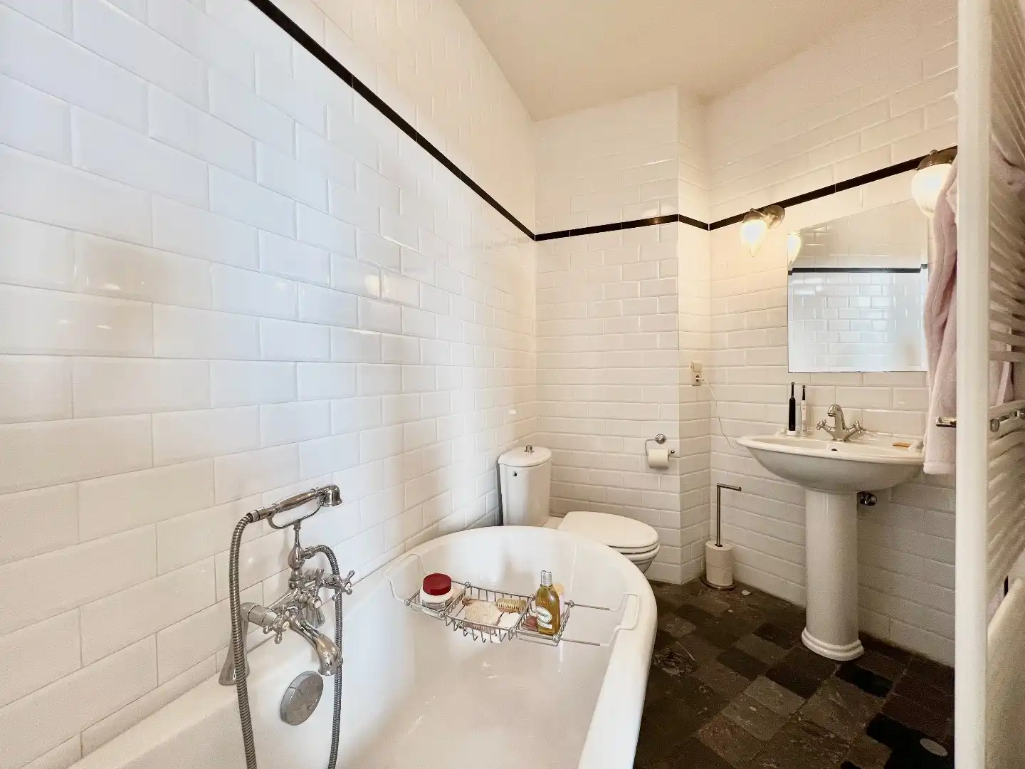 Elegante en instapklare 2-slaapkamerappartement in het groeiende Zurenborg foto 7