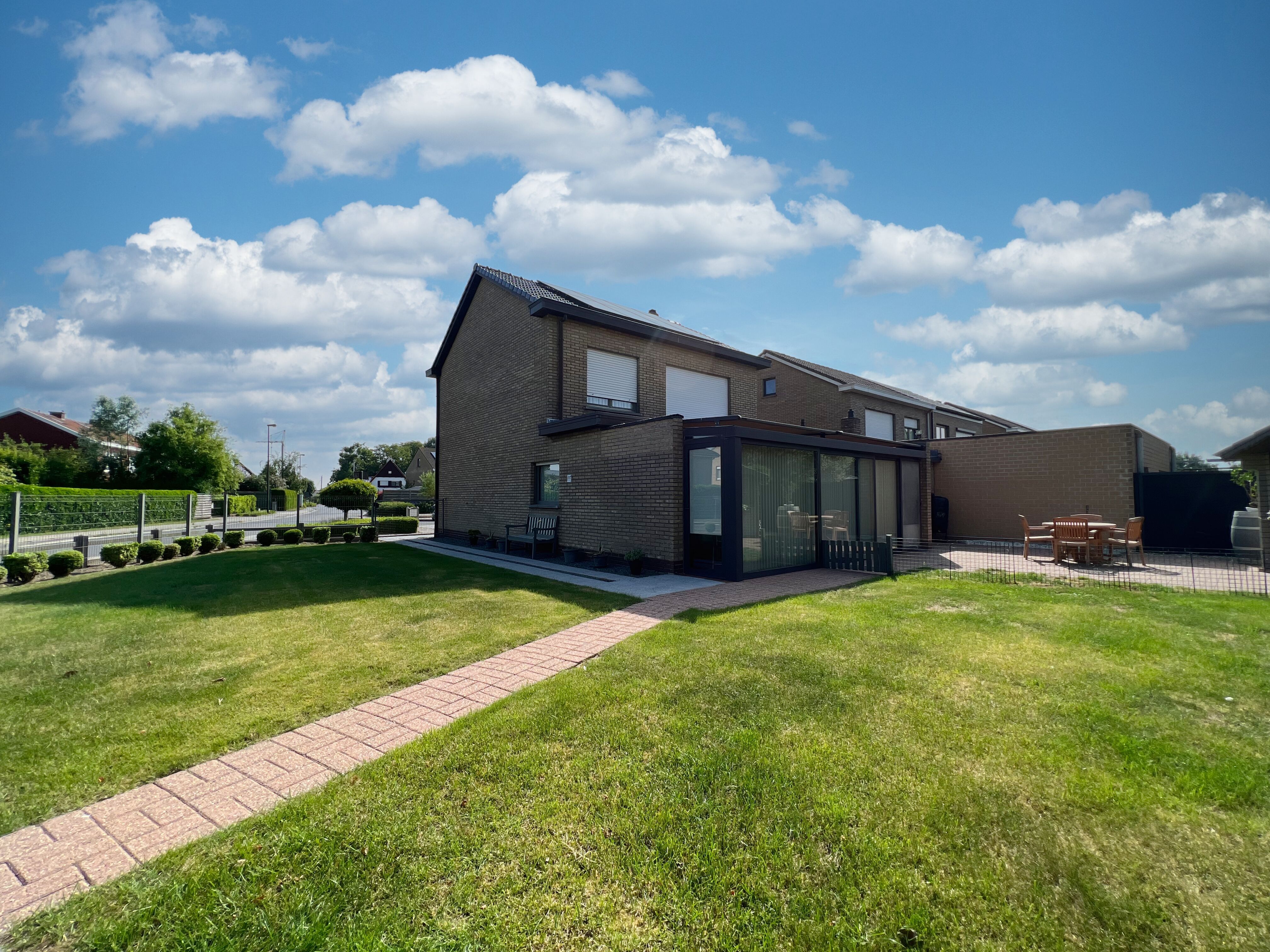 Instapklare, ruime gezinswoning met zonnige tuin (563m²) foto 15