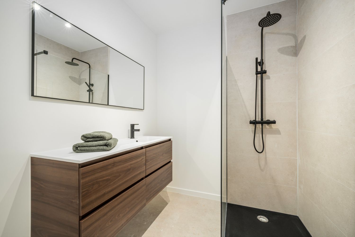 Gerenoveerd appartement met open zicht! foto 13