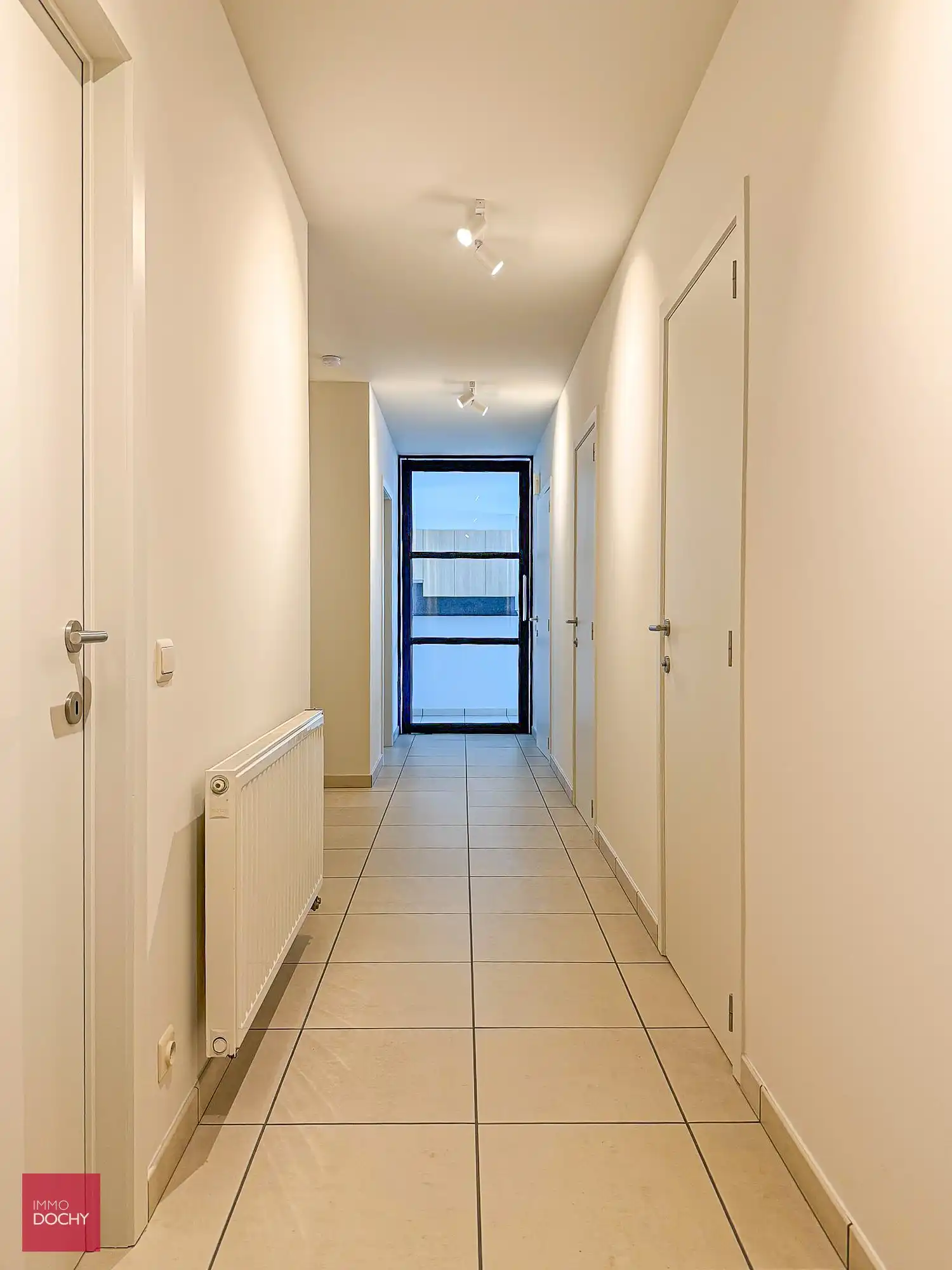 Volledig opgeschilderd ruim appartement op mooie ligging | Potegemstraat foto 5