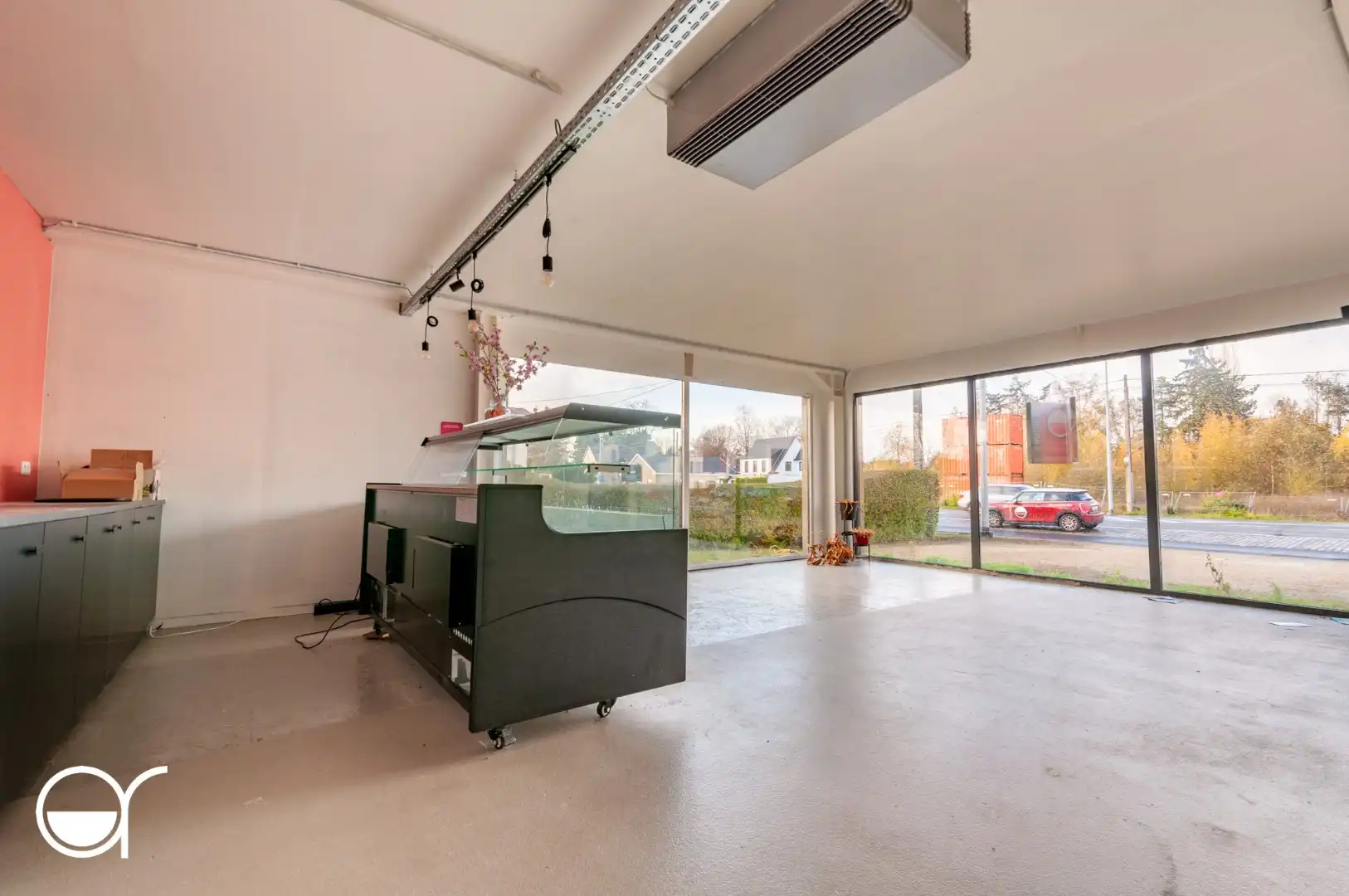 Handelsgelijkvloers op drukke locatie foto 14