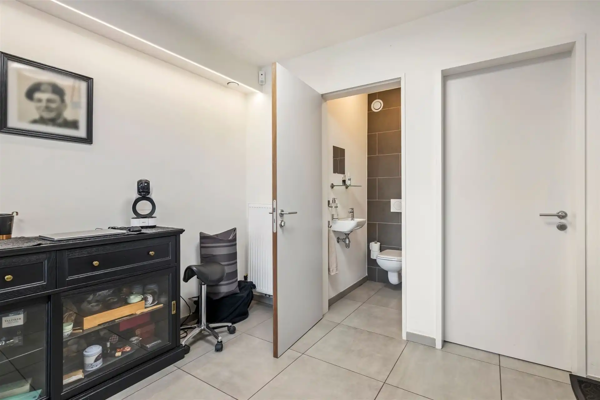 Instapklare gezinswoning met polyvalente ruimte in het hartje van Meerdonk foto 15