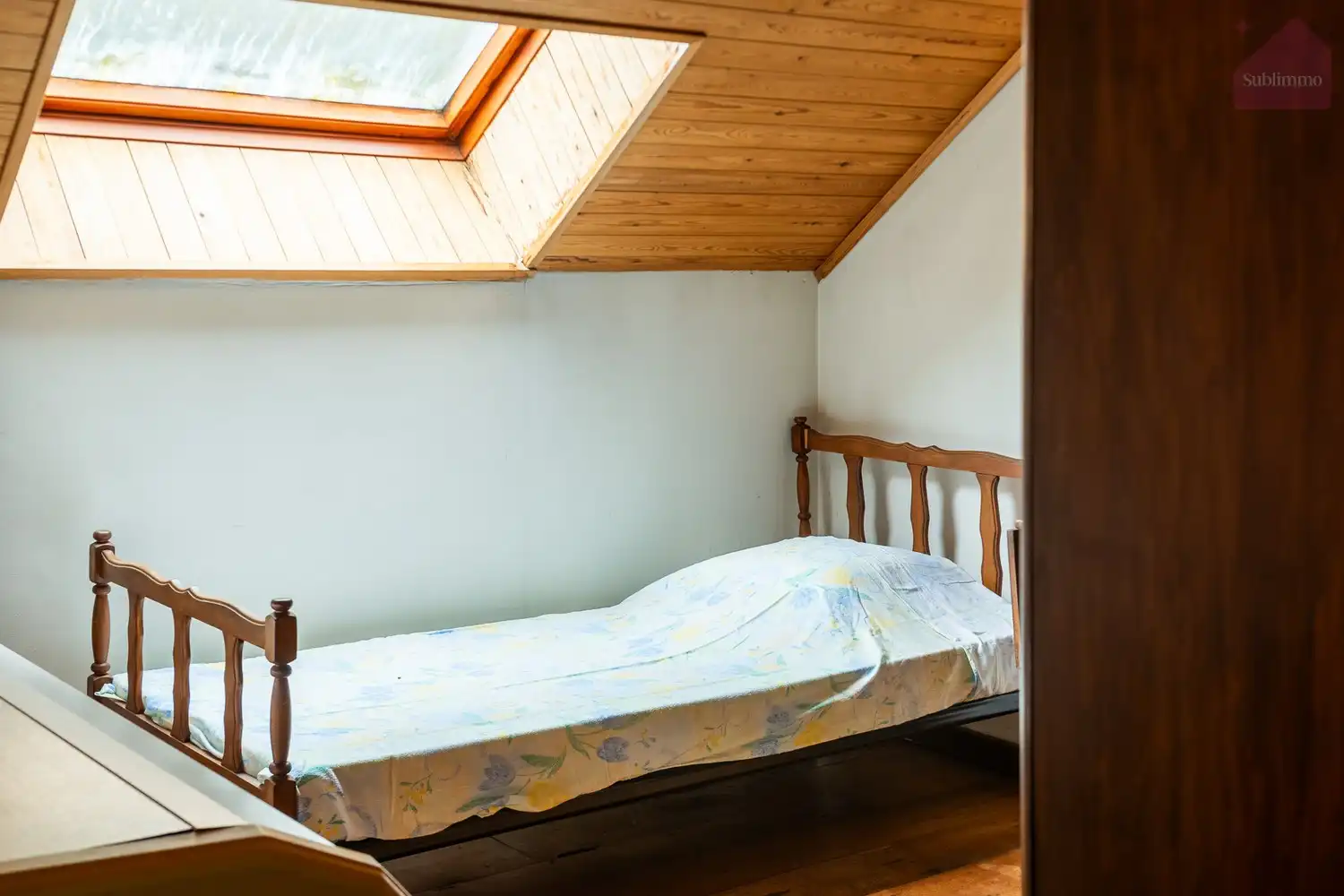 Ruime gezinswoning met 6 slaapkamers op een uitzonderlijk groot perceel van 21a 73ca foto 24