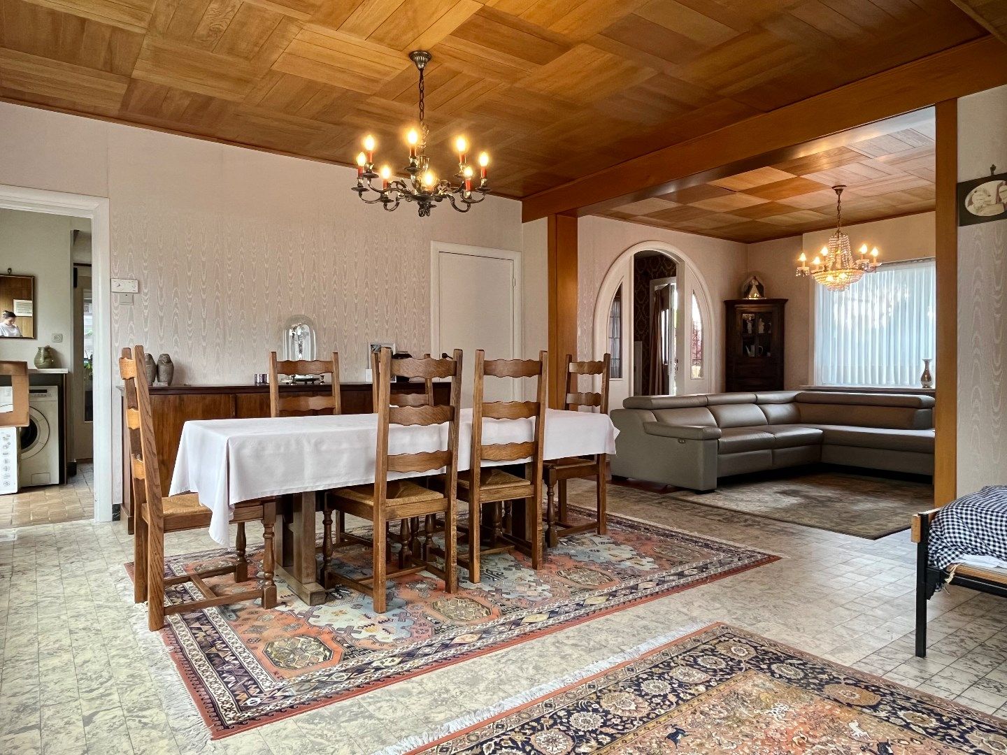 Alleenstaande woning te koop in Kuurne met ruime tuin, 3 slaapkamers en een topligging.  foto 4