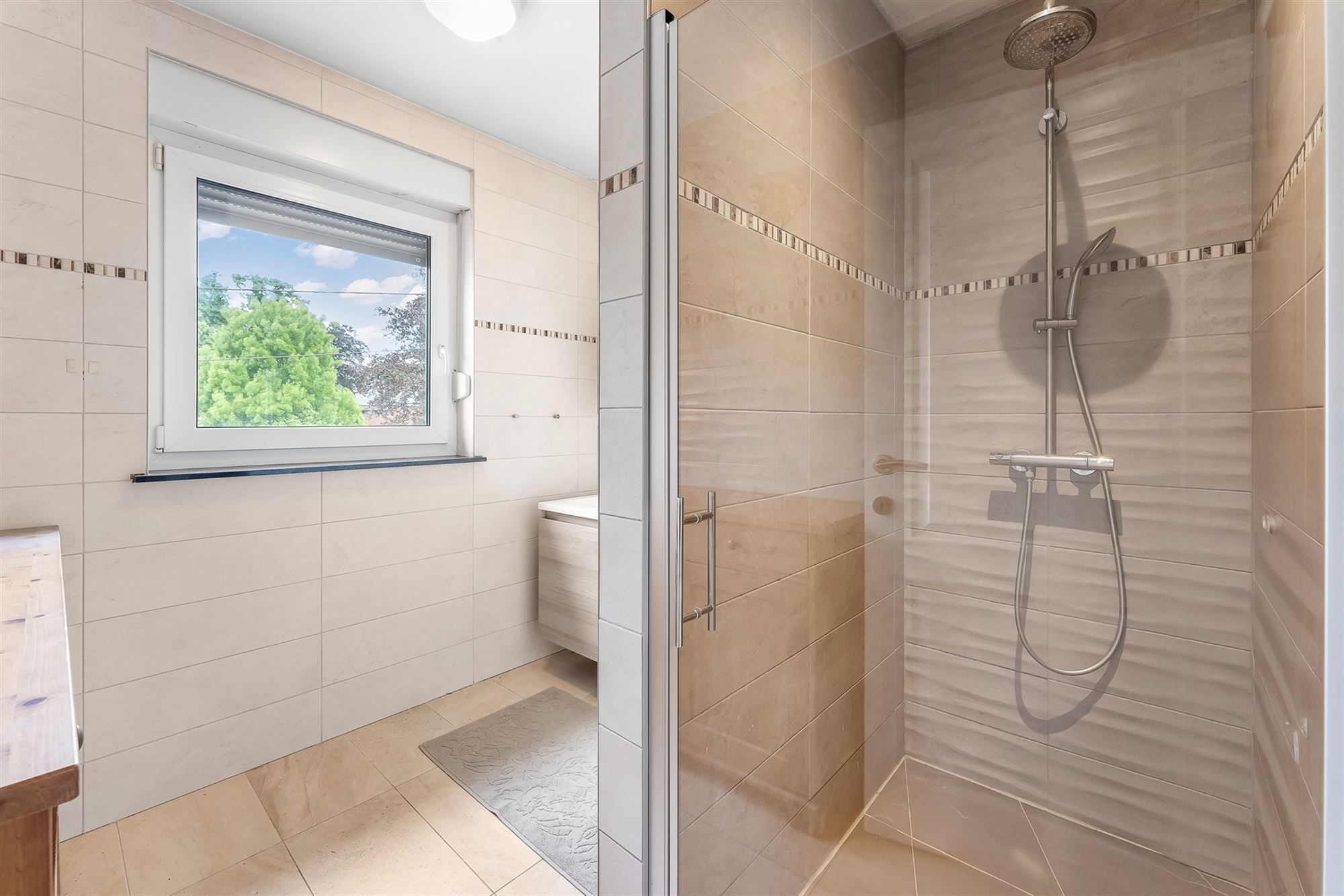 MODERNE WONING MET 3 SLAAPKAMERS OP PERCEEL VAN 5ARE TE STAL  foto 14