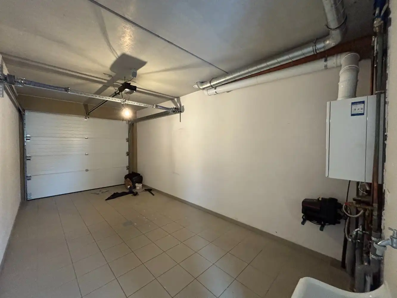 Ruime Instapklare woning te huur foto 8