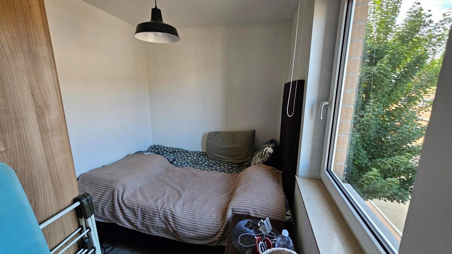 Gezellig appartement met 1 slaapkamer, centraal gelegen nabij het centrum van Genk. foto 3