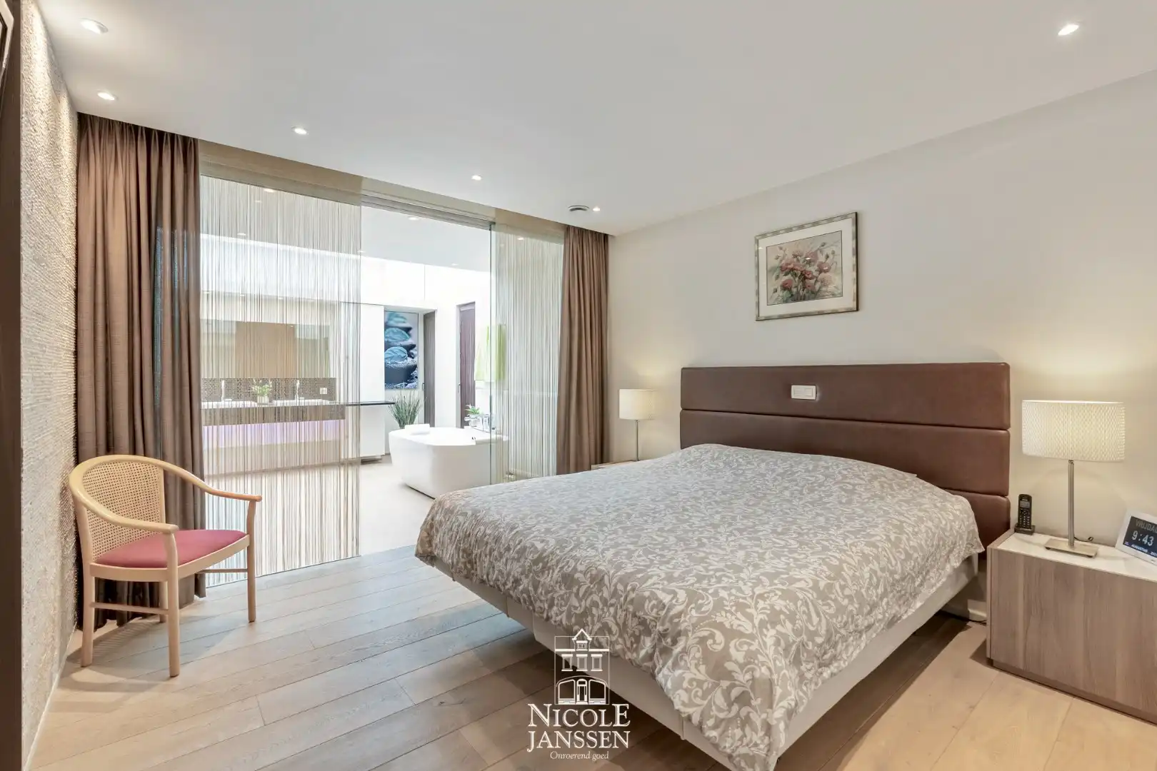 Prachtig luxeappartement met twee slaapkamers en ruim terras nabij centrum  foto 15